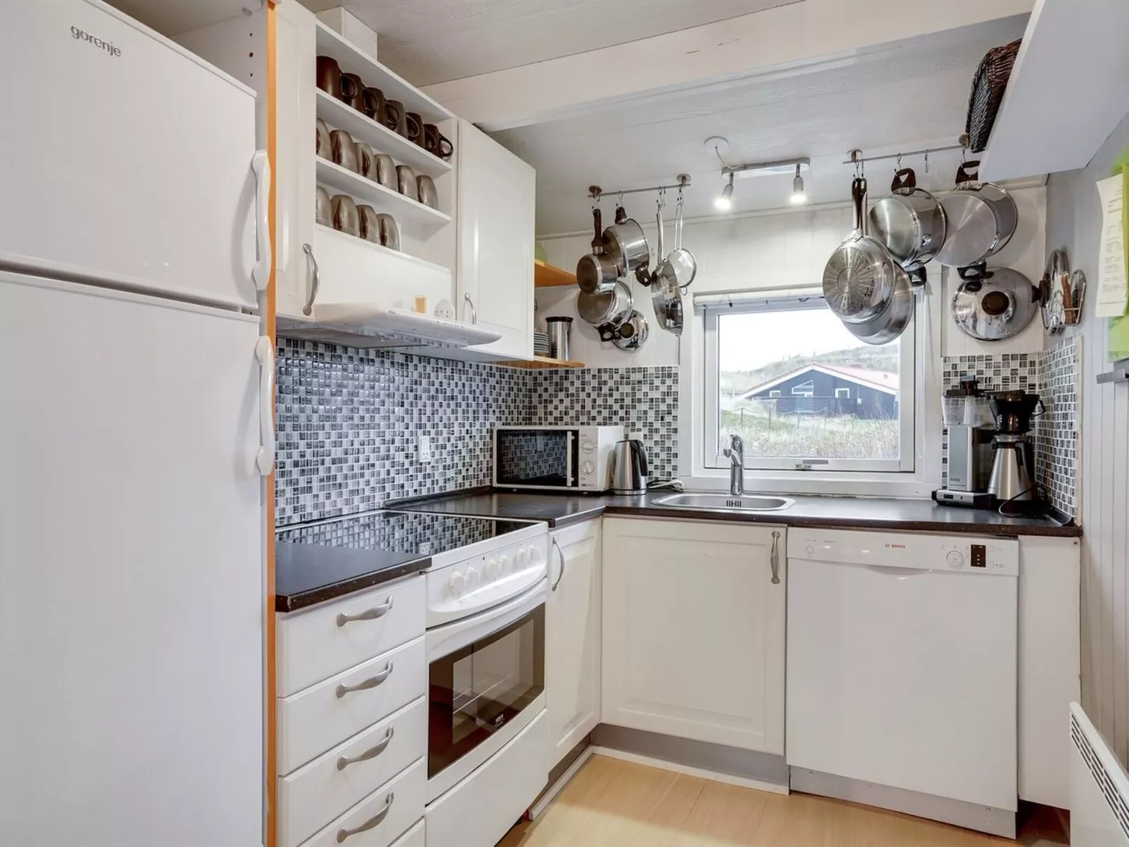 "Veetrikki" -  from the sea-Drinnen