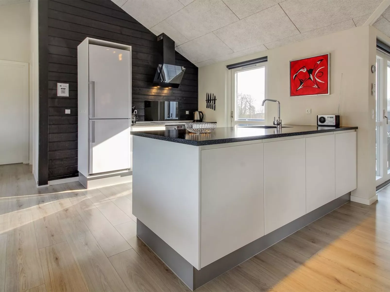 "Yakari" - 300m from the sea-Inside