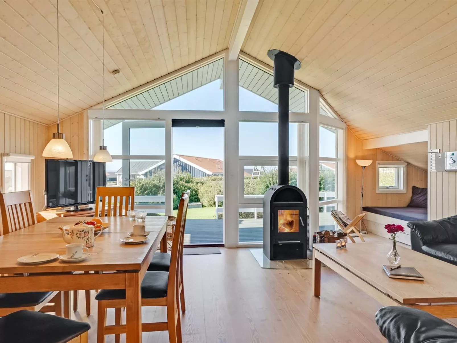 "Brynjolf" - 350m to the fjord-Inside