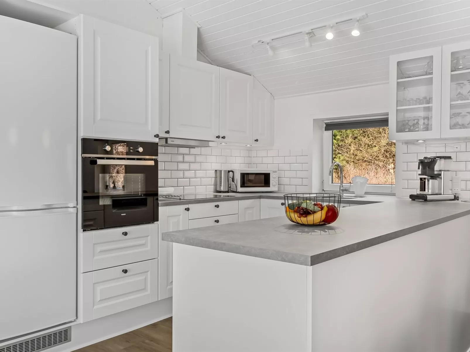 "Cora" - 1km from the sea-Inside