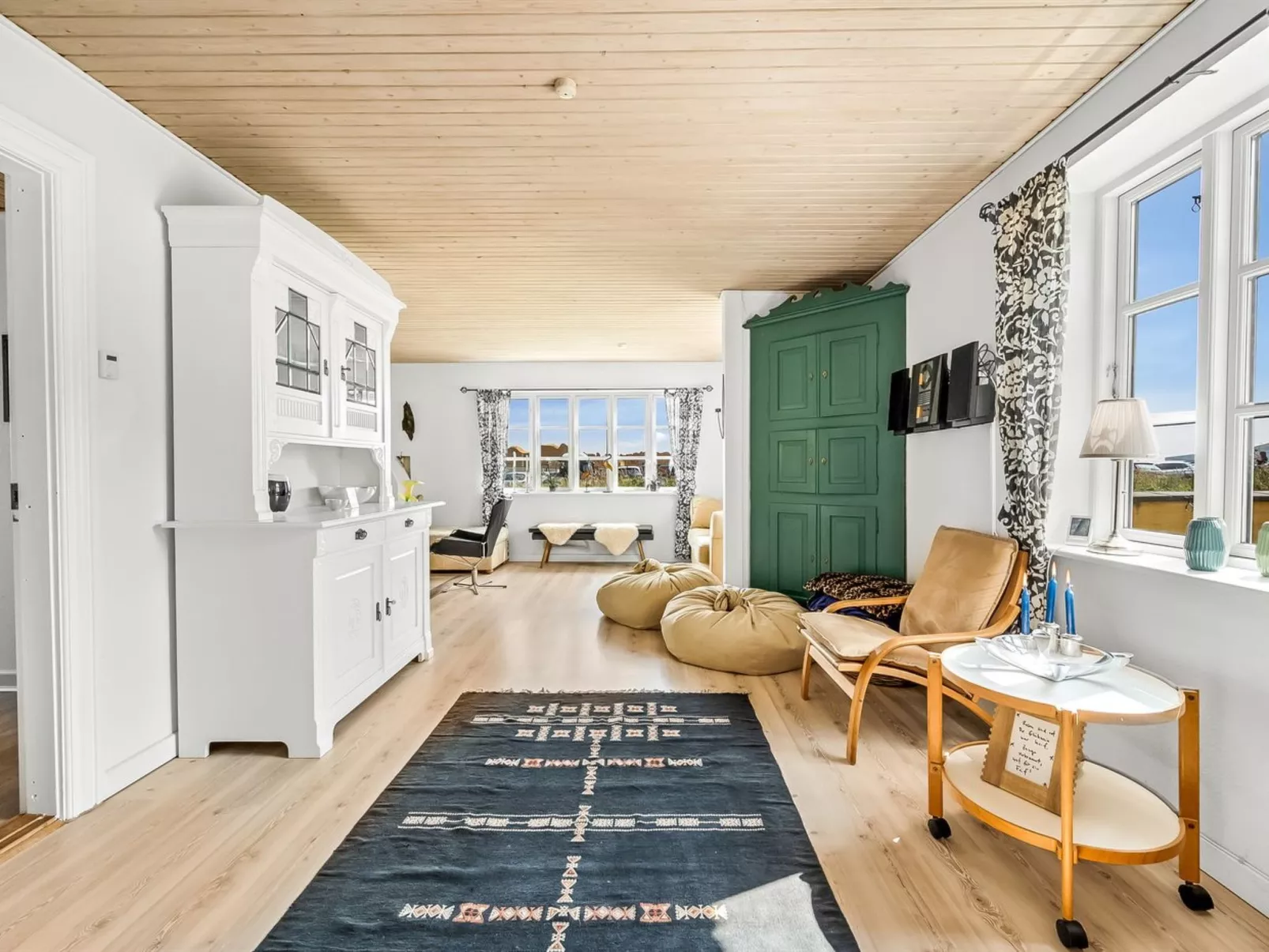 "Urte" -  from the sea-Inside