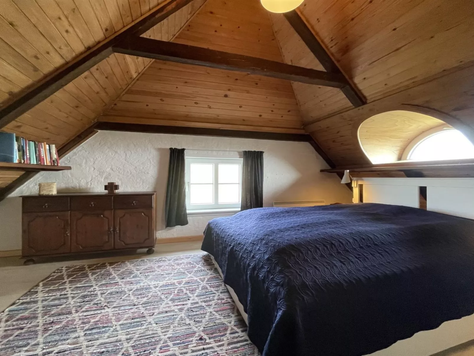 "Trugot" - 450m to the fjord-Inside