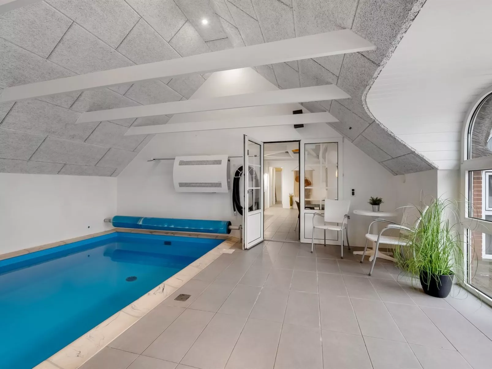 "Severine" -  from the sea-Dehors