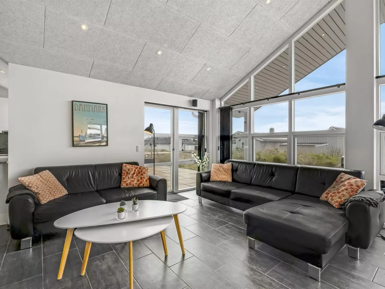 "Ennie" -  from the sea-Inside