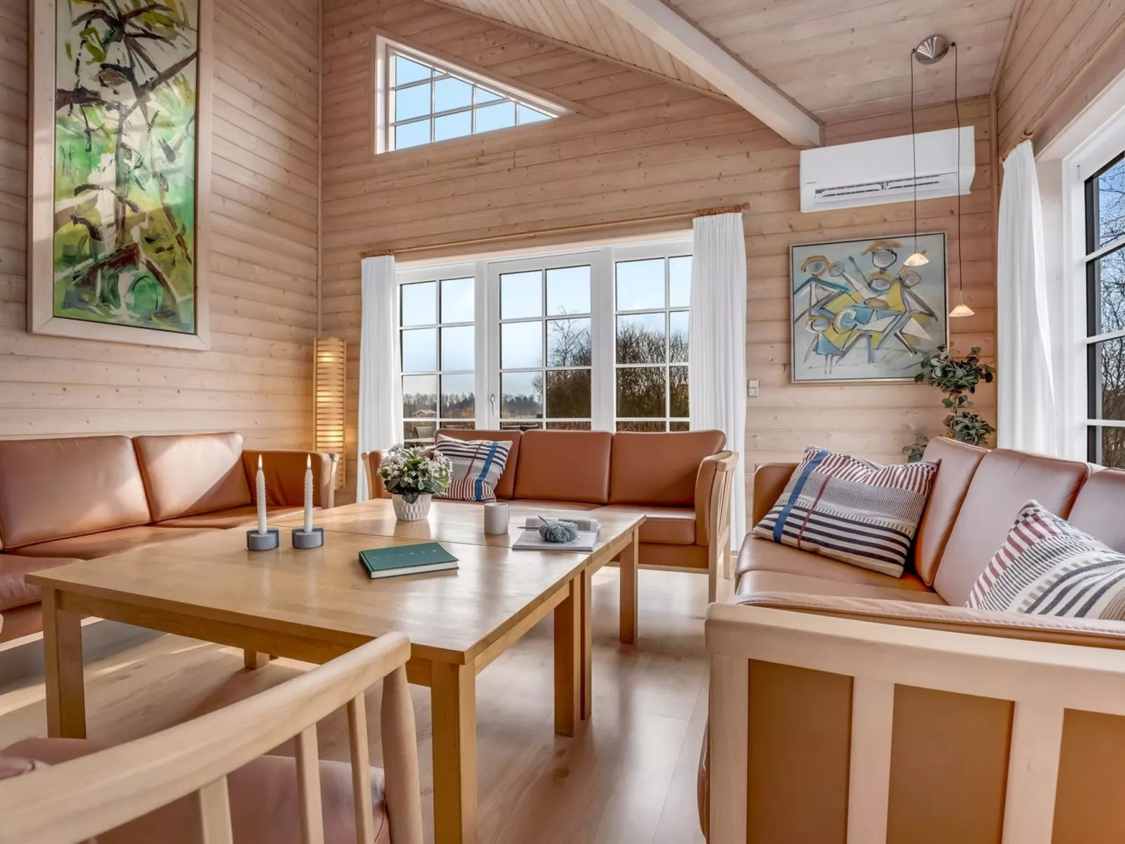 "Zişan" - 1.1km from the sea-Inside