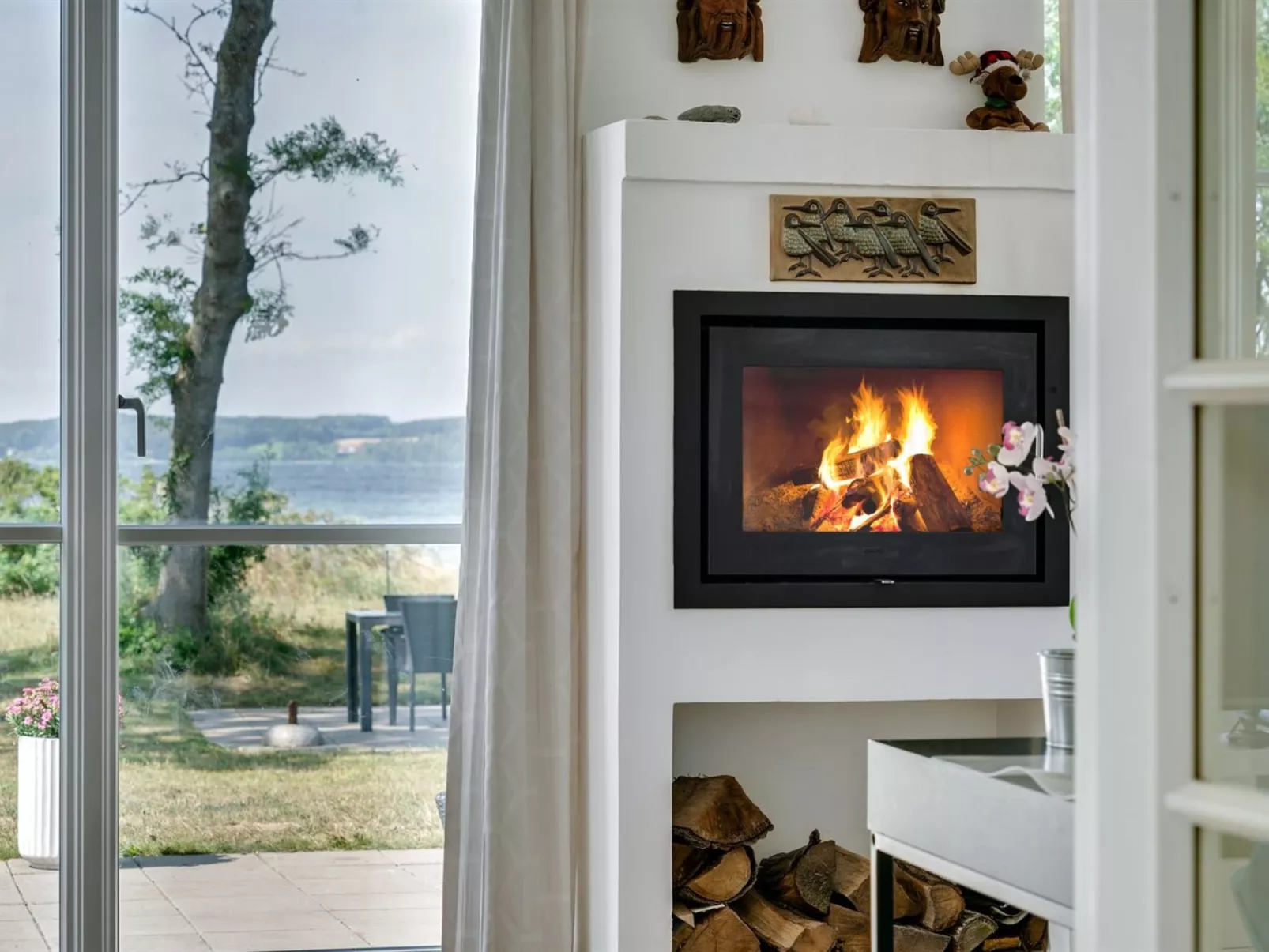 "Jeppe" - 50m to the fjord-Inside