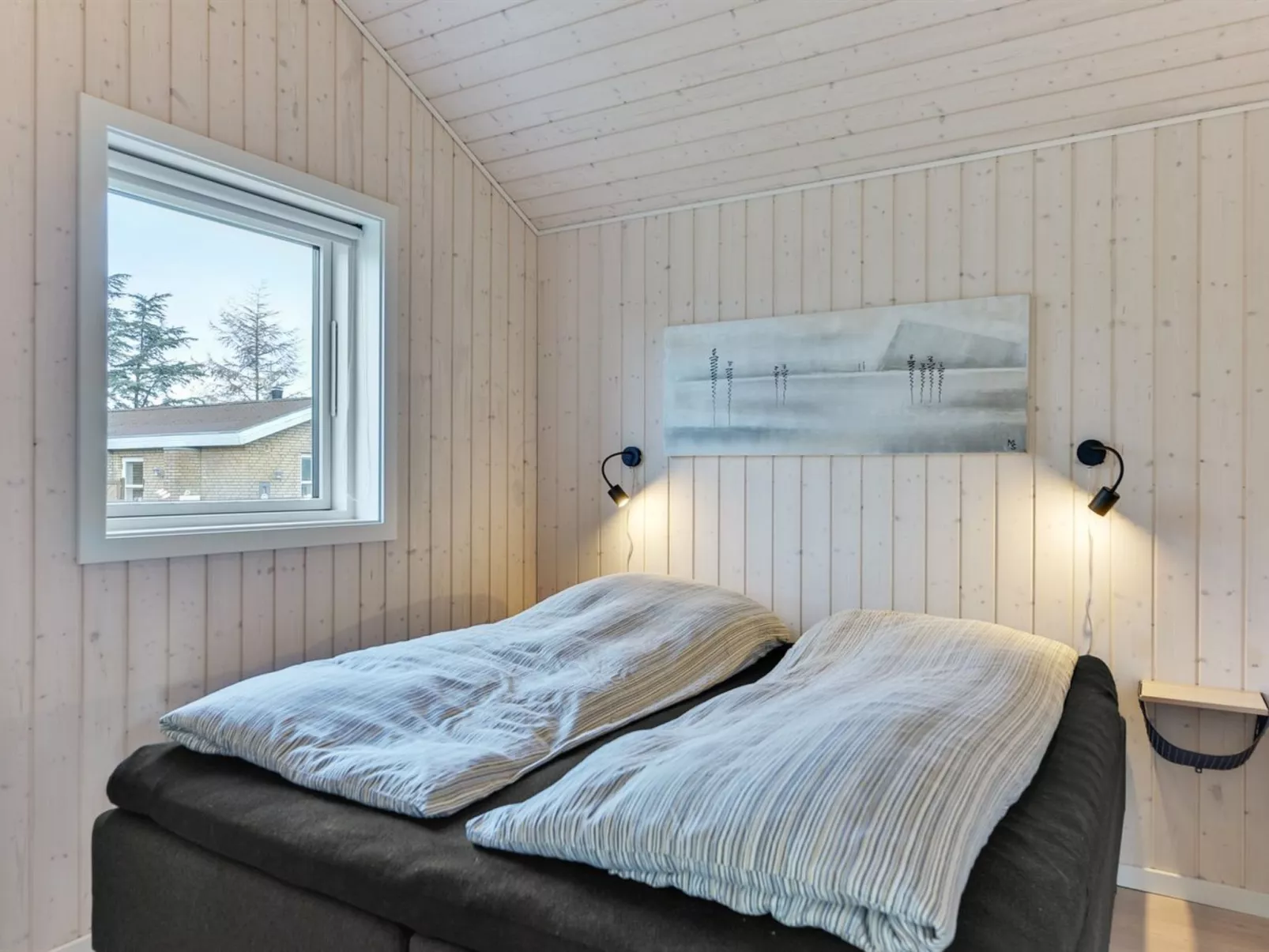 "Sighfrith" - 150m from the sea-Dedans