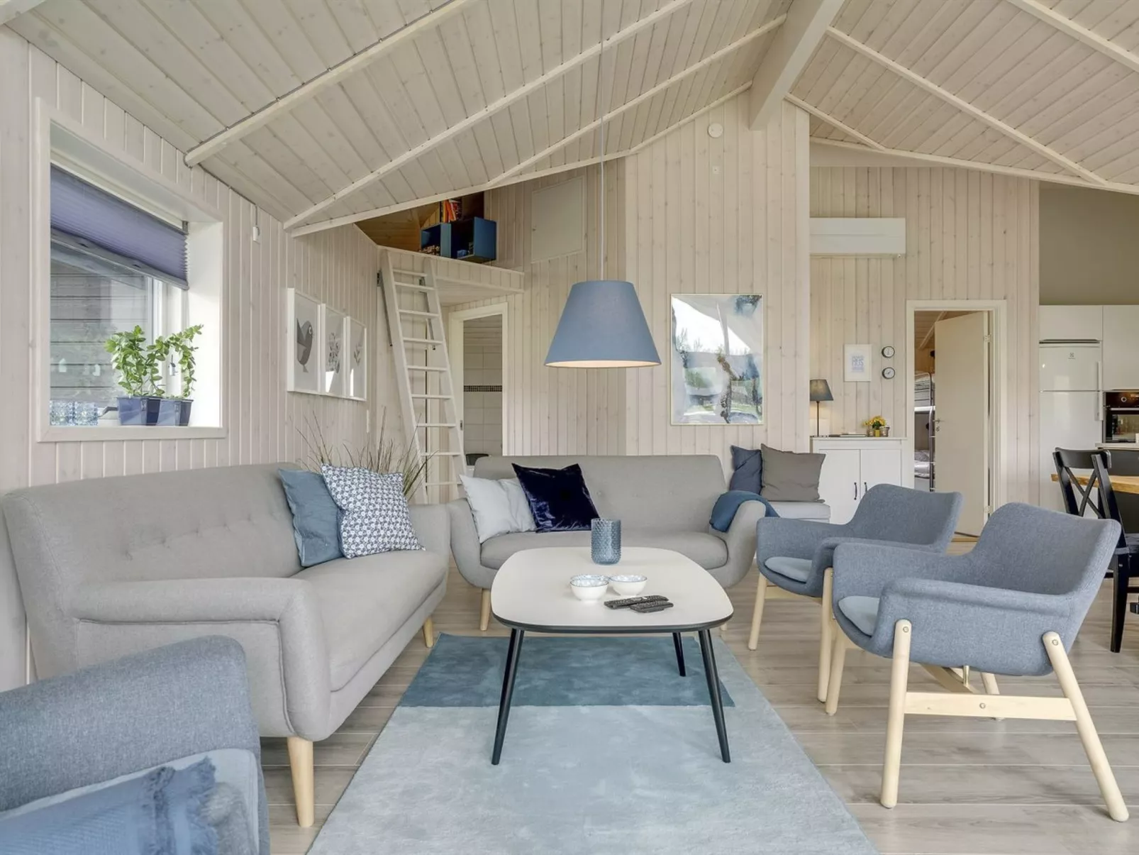 "Ina" - 1.2km from the sea-Drinnen