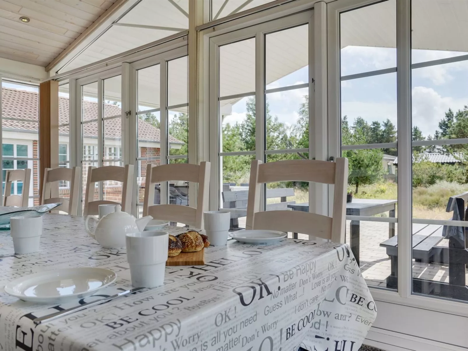 "Nana" - 4km from the sea-Drinnen