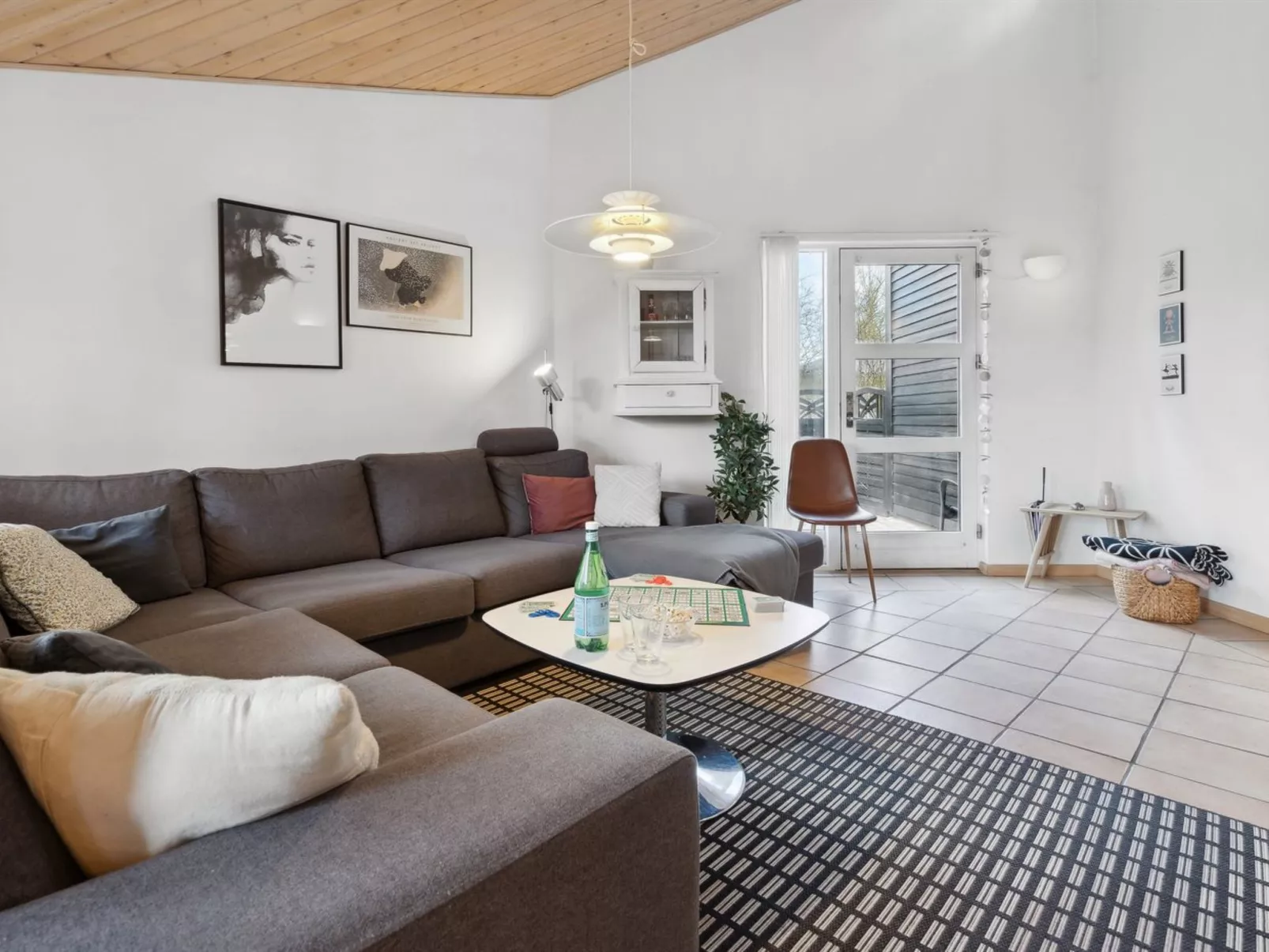 "Amanda" - 30km from the sea-Inside