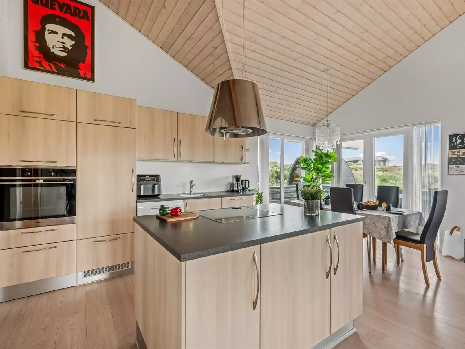 "Sibyll" -  from the sea-Drinnen