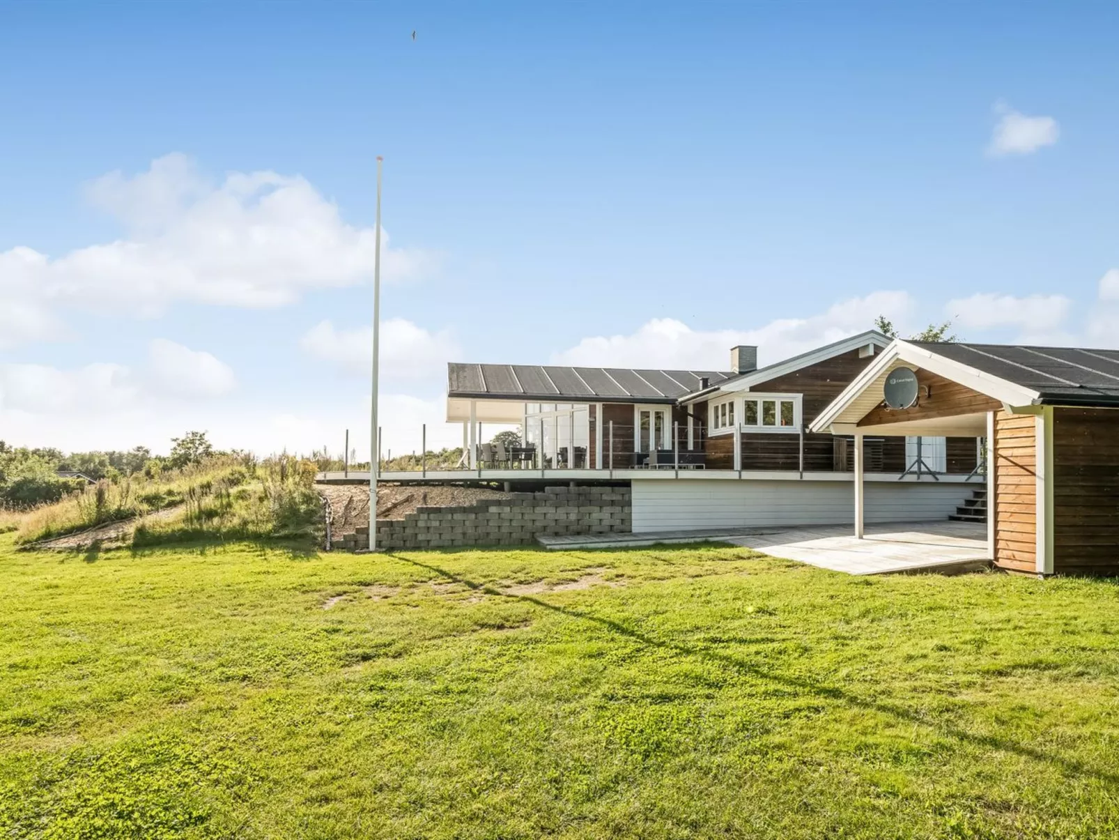 "Eljas" - 200m to the fjord-Outside