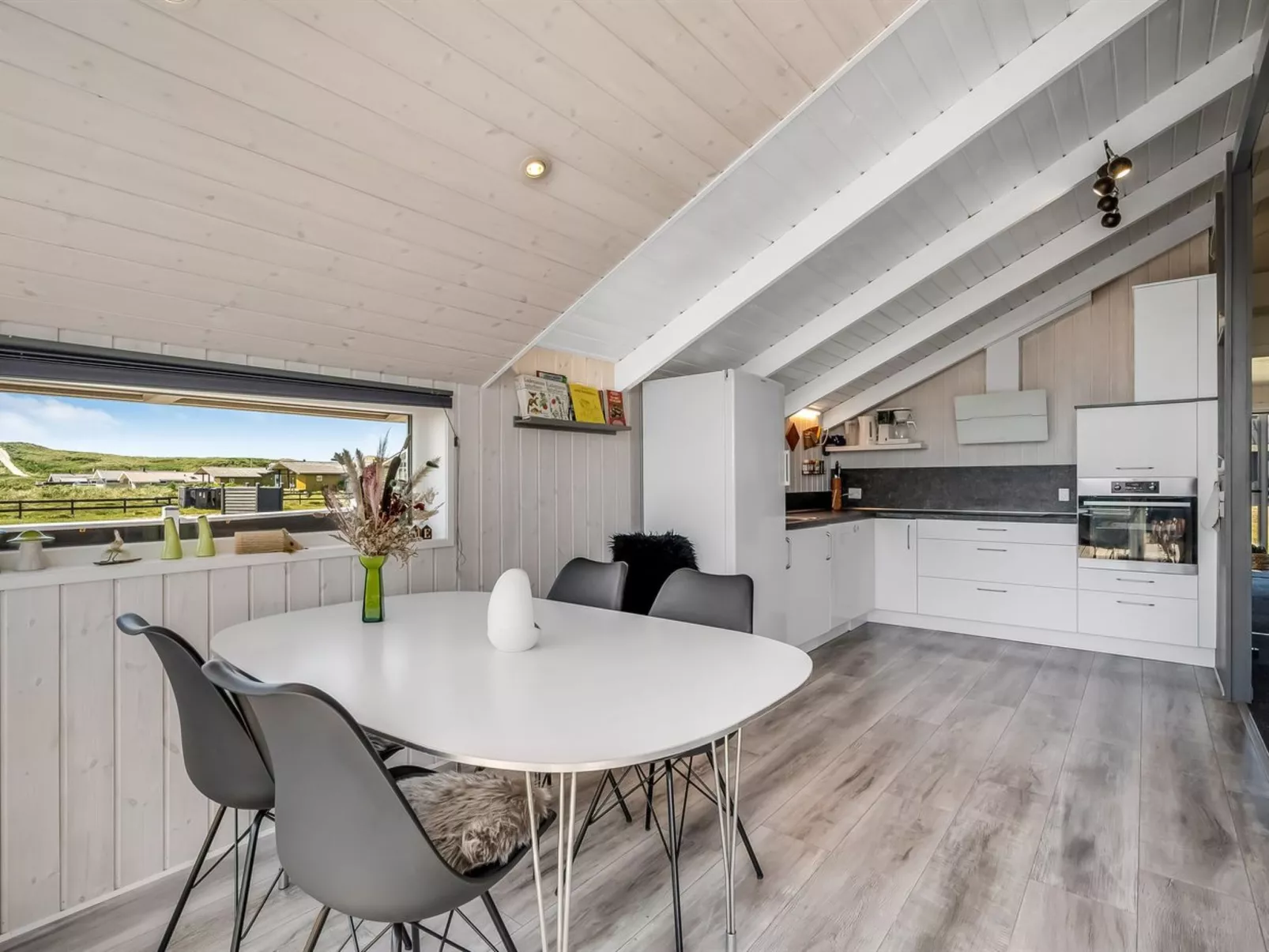 "Henning" -  from the sea-Inside