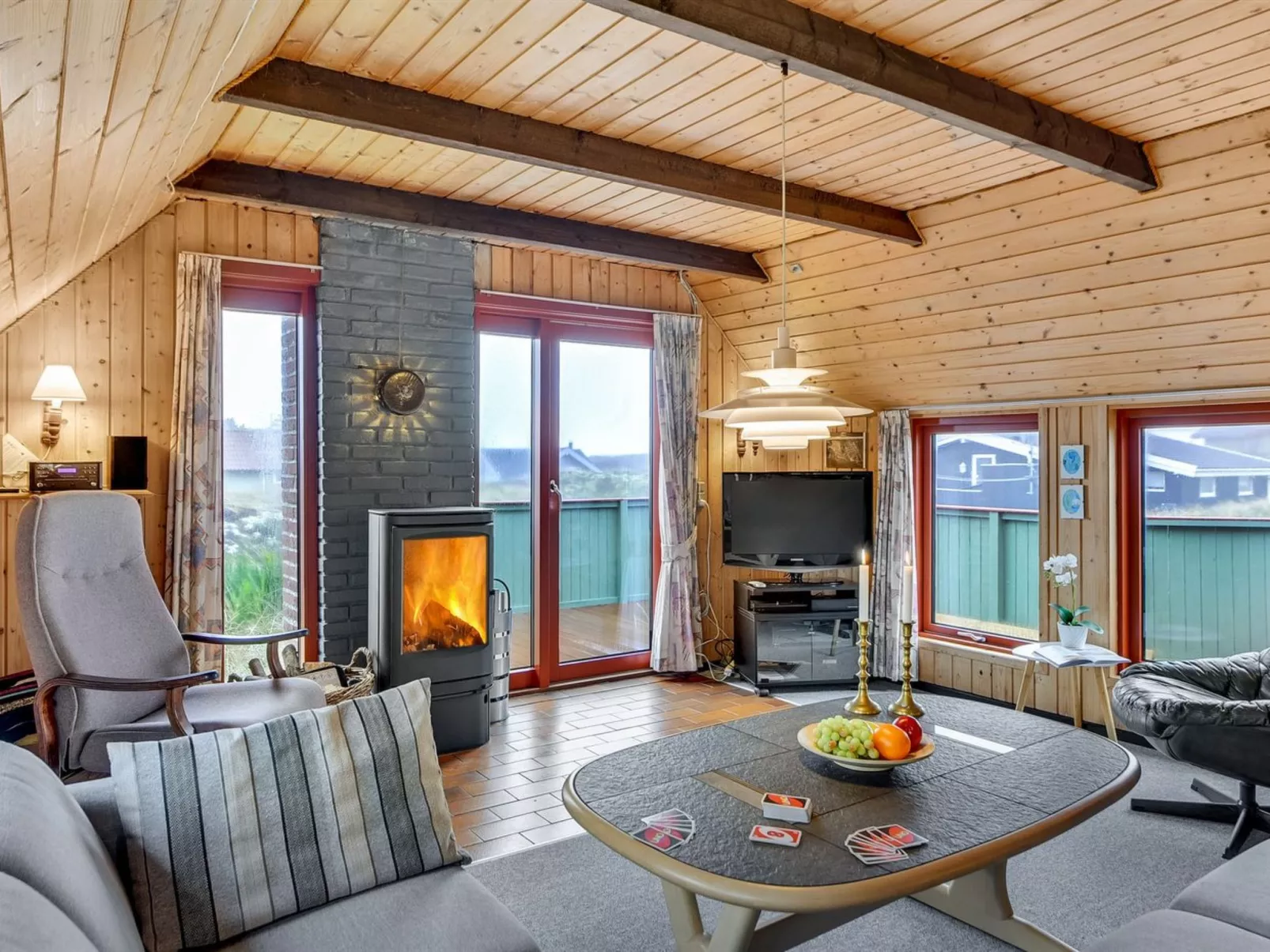 "Rayne" -  from the sea-Drinnen