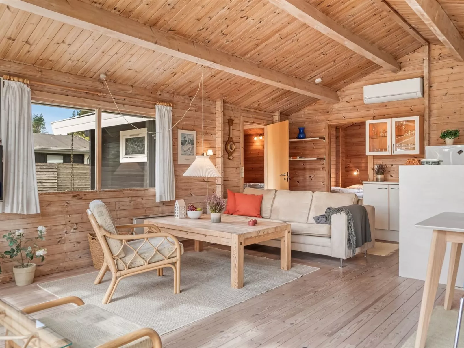 "Jannus" - 550m from the sea-Drinnen