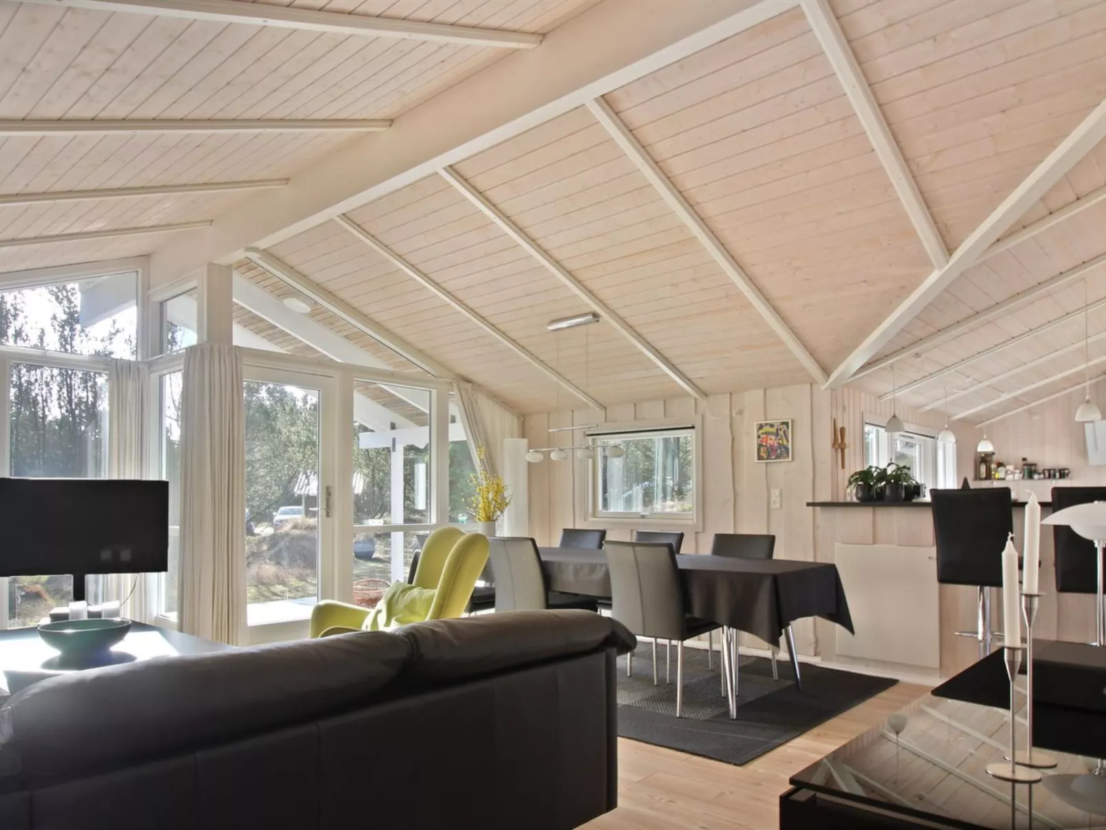 "Abiorn" - 2.5km from the sea-Inside