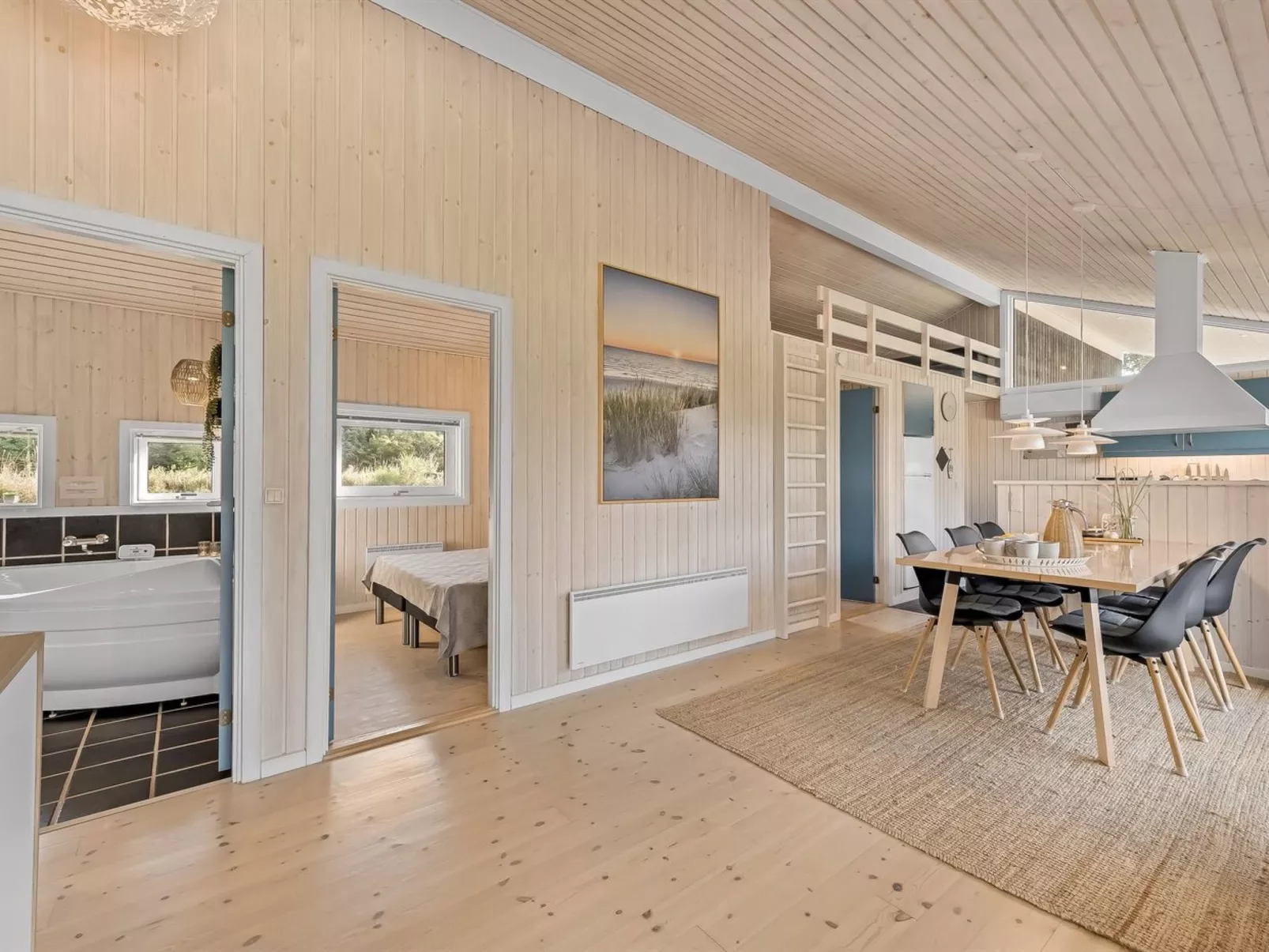 "Sviðandi" - 1.5km from the sea-Drinnen