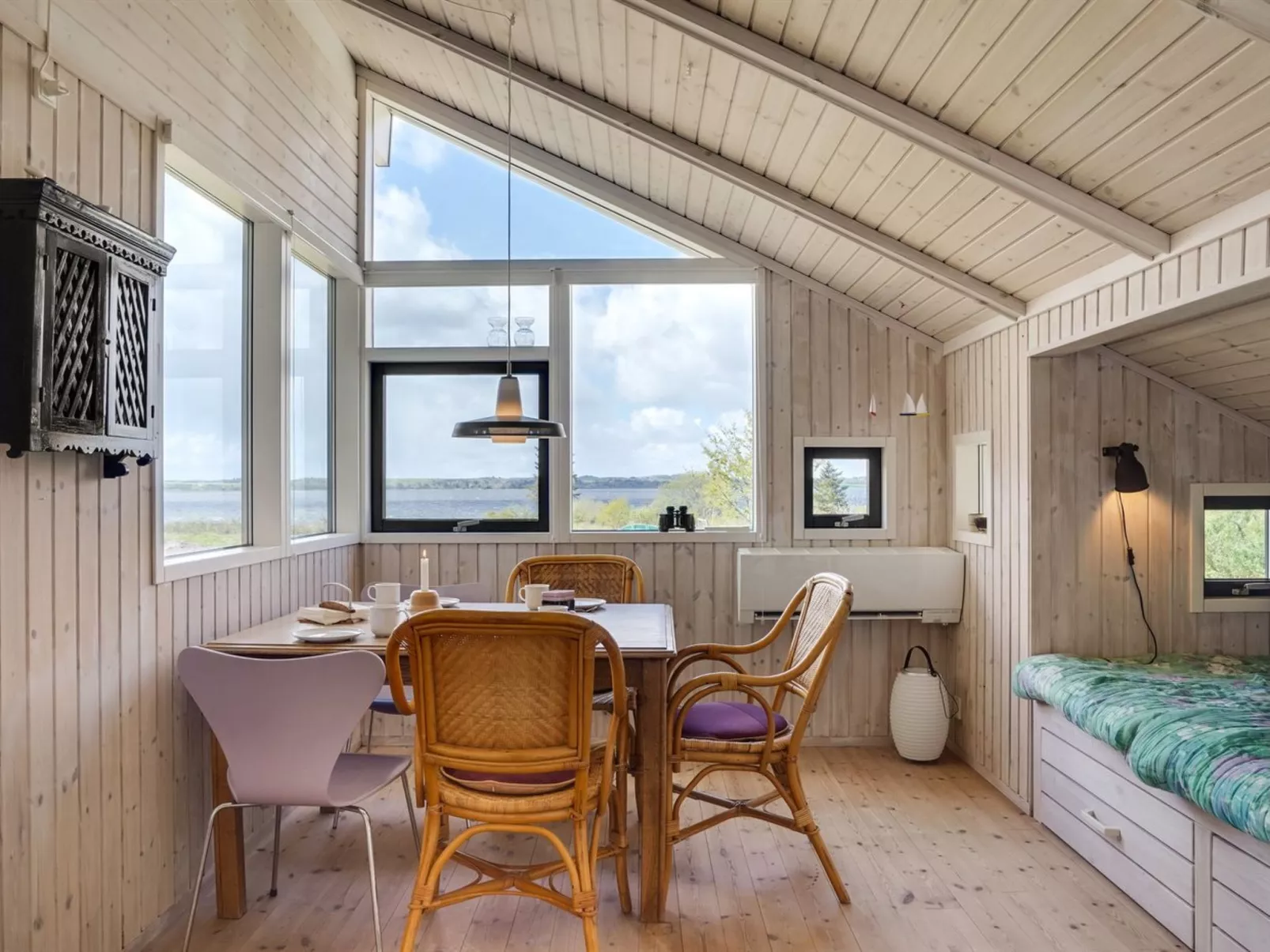 "Arleta" - 250m to the fjord-Inside