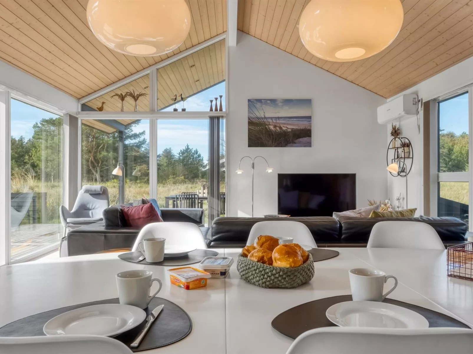 "Yaim" - 800m from the sea-Drinnen