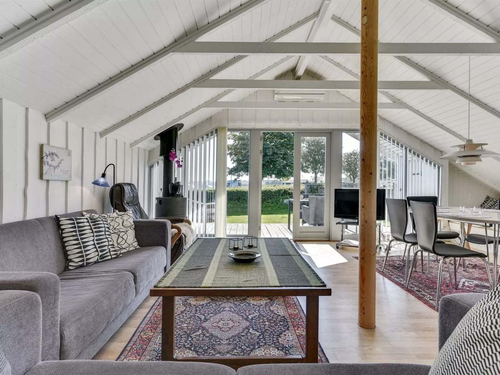 "Katrina" - 50m to the fjord-Inside