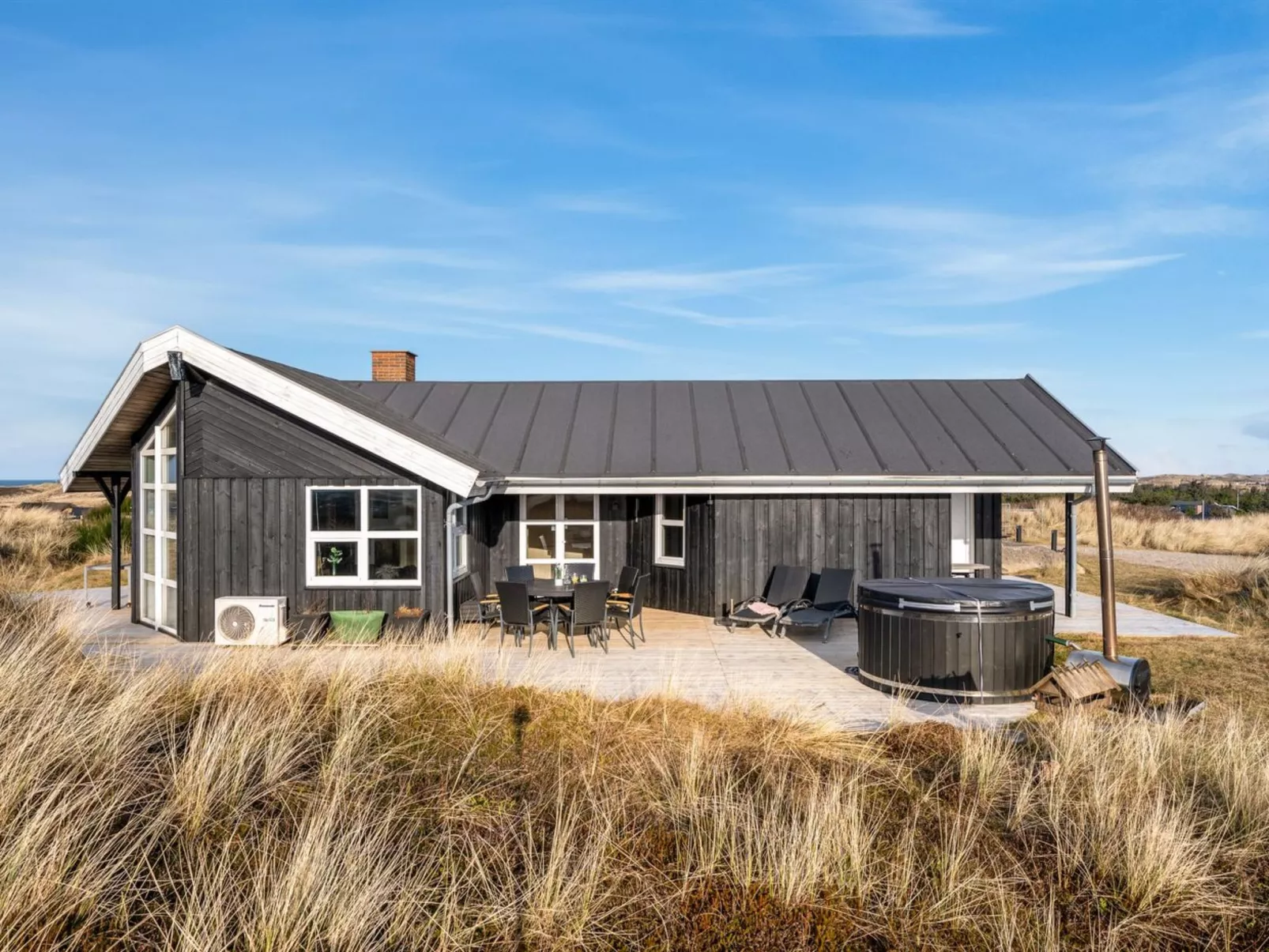 "Tahnee" - 450m from the sea-Outside