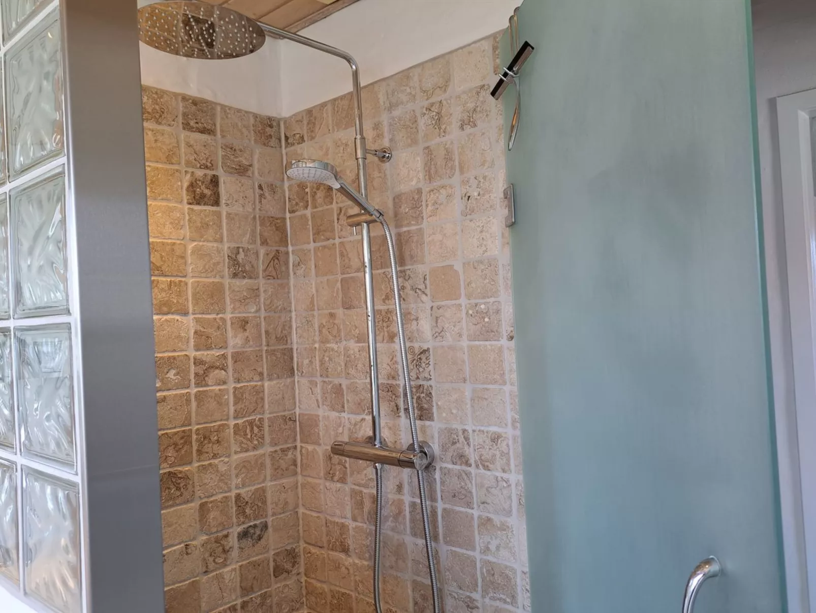 "Falk" - 900m from the sea-Inside