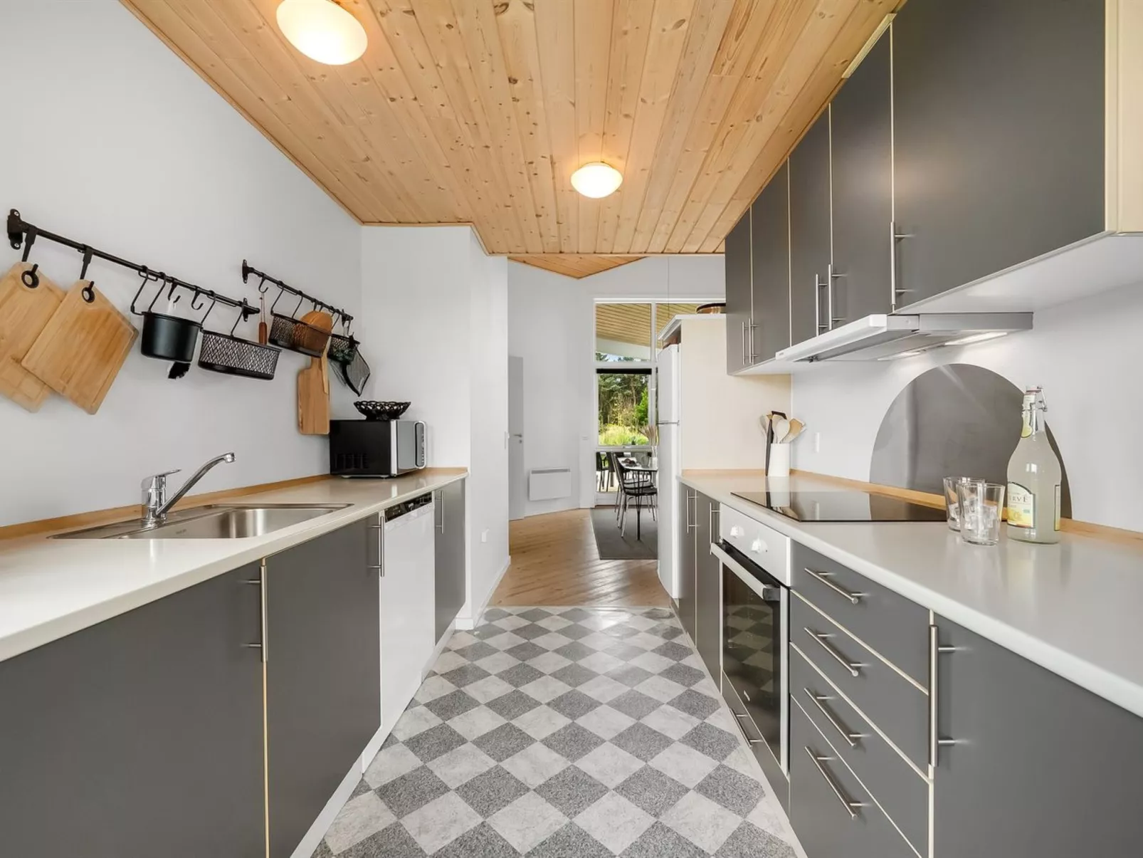 "Sylwia" -  from the sea-Dedans