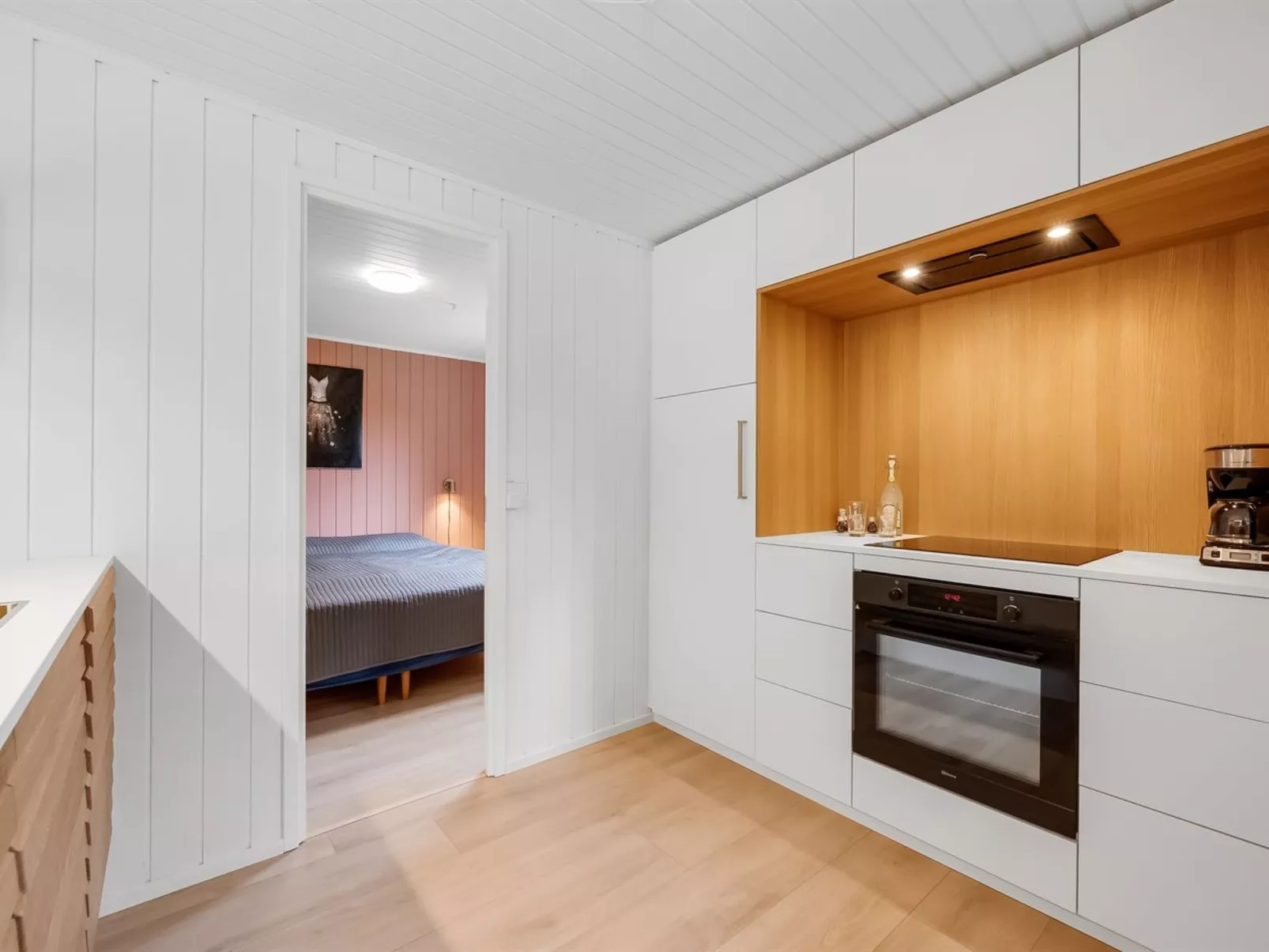 "Gudrid" - 250m to the fjord-Inside