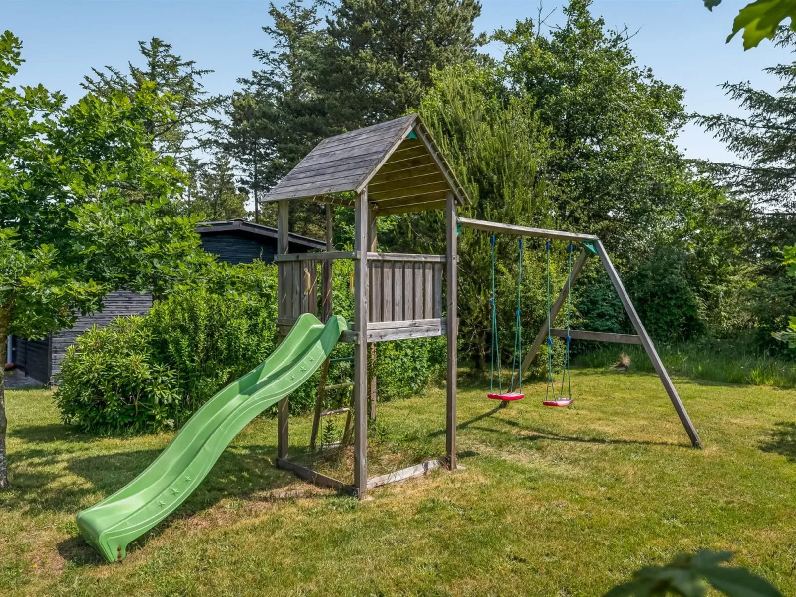 "Lavrans" - 2.5km from the sea-Draußen