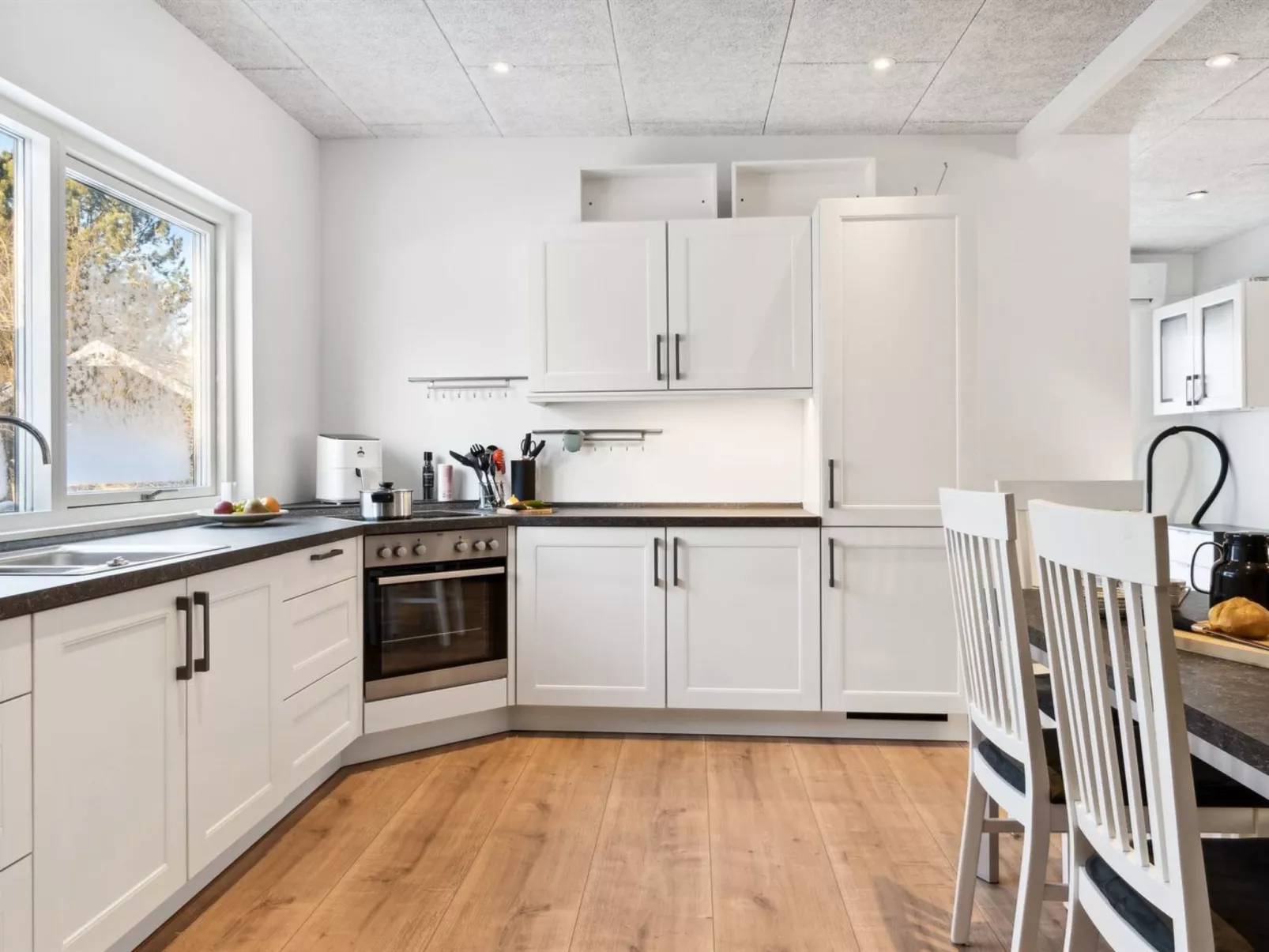 "Scalli" - 1.5km to the fjord-Inside