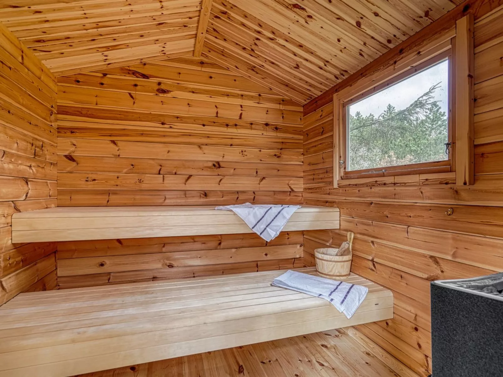 "Taneli" - 2.2km from the sea-Inside