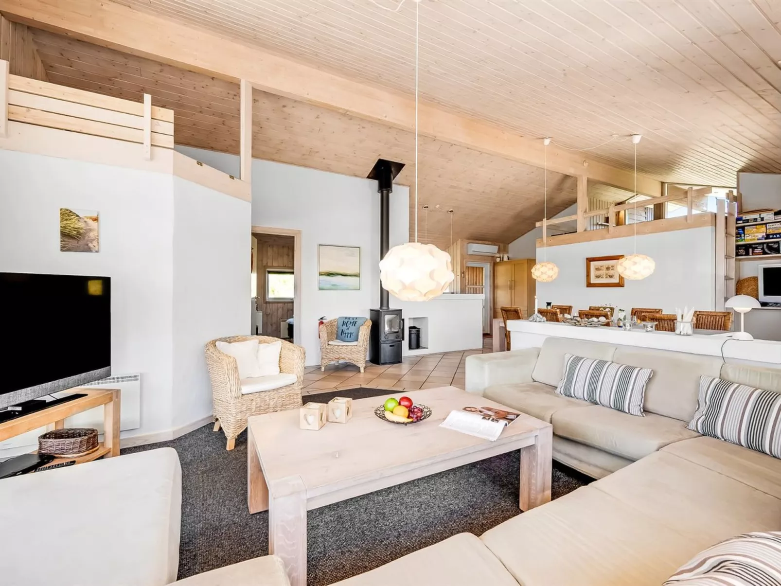 "Aurore" - 700m from the sea-Drinnen