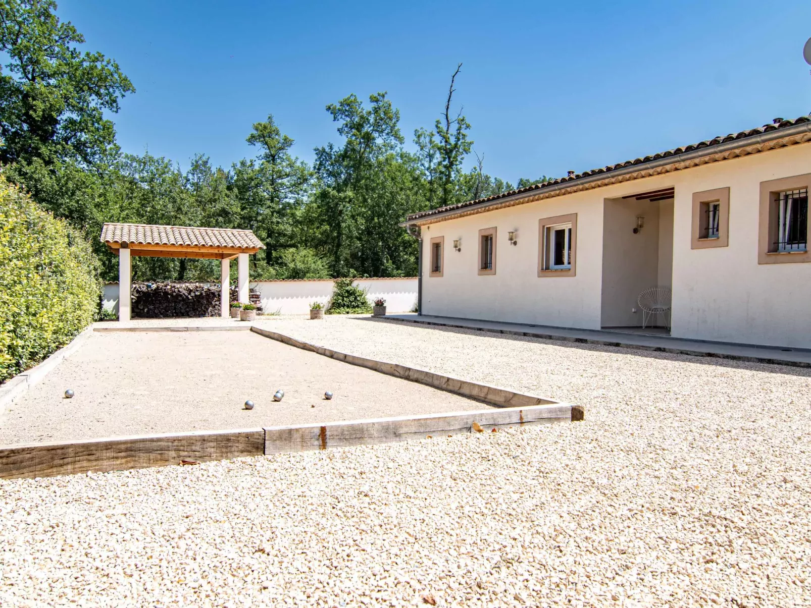 Villa D'Allongue-Outside