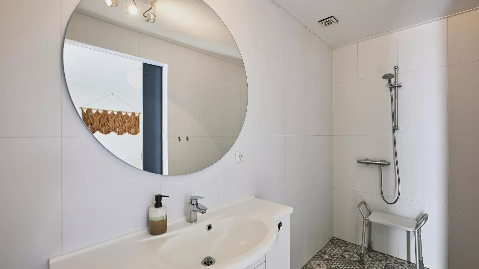 Casa Familia-Bathroom