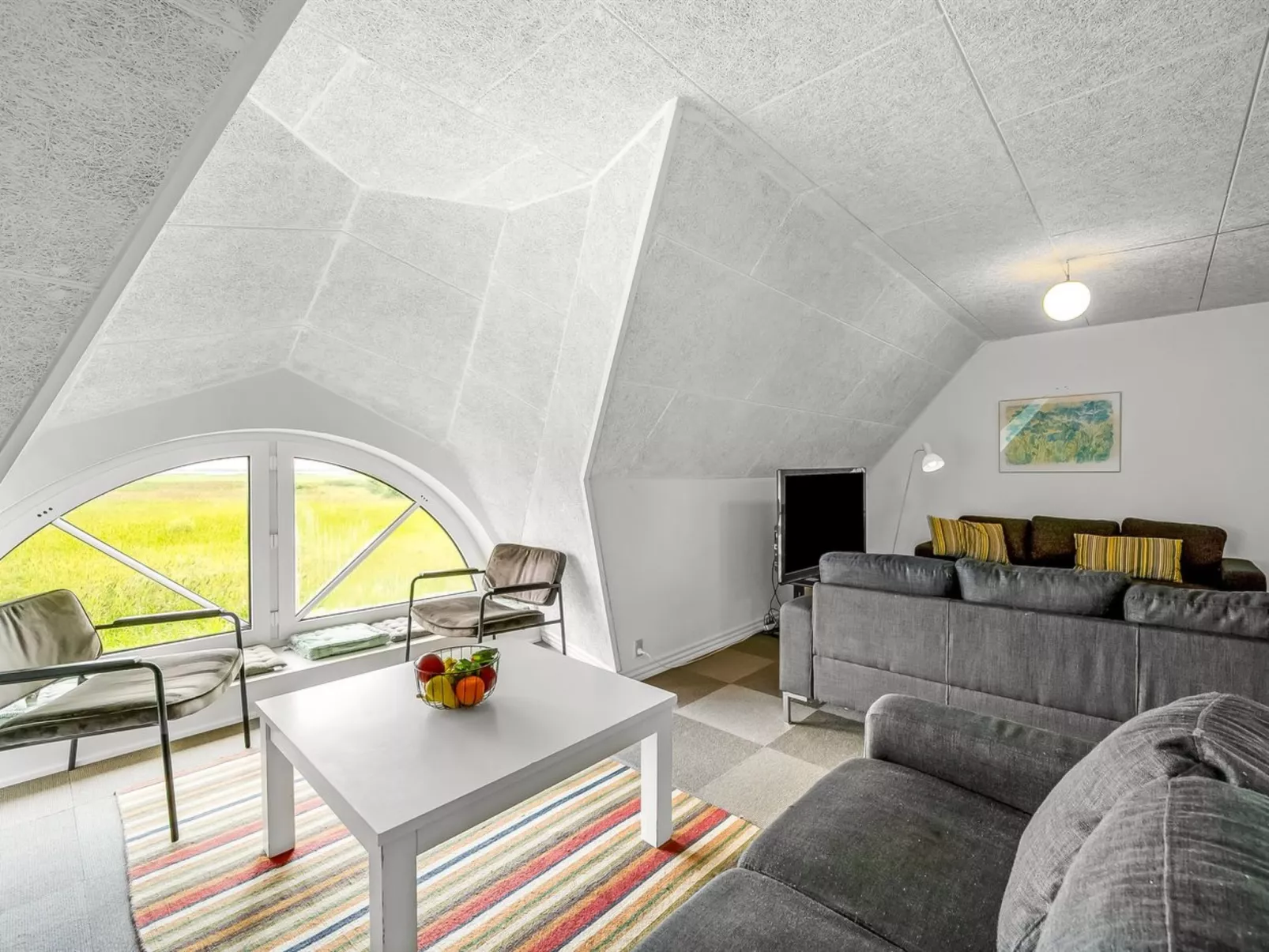 "Darleen" - 850m to the fjord-Drinnen