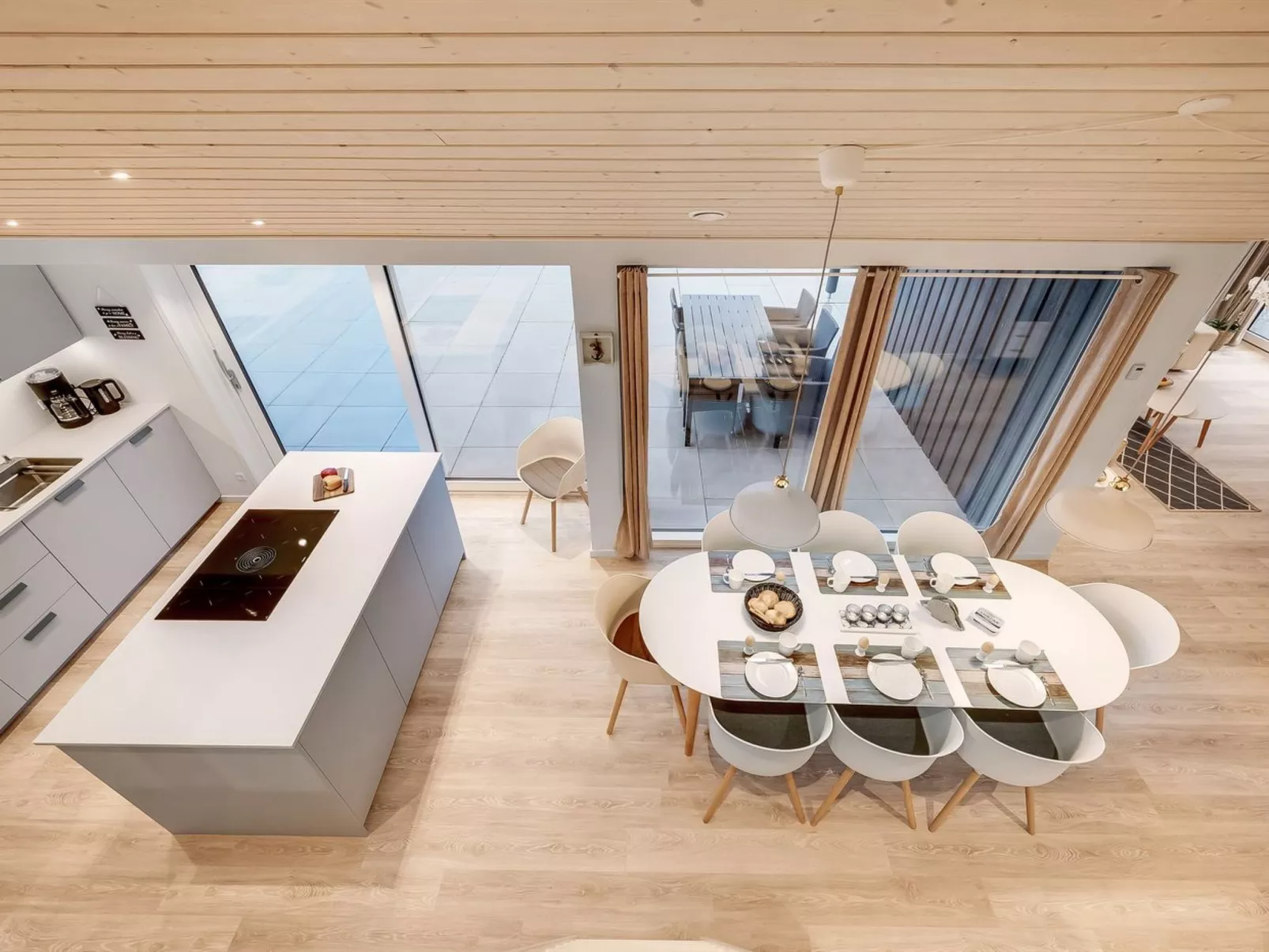 "Corina" - 850m to the fjord-Dedans