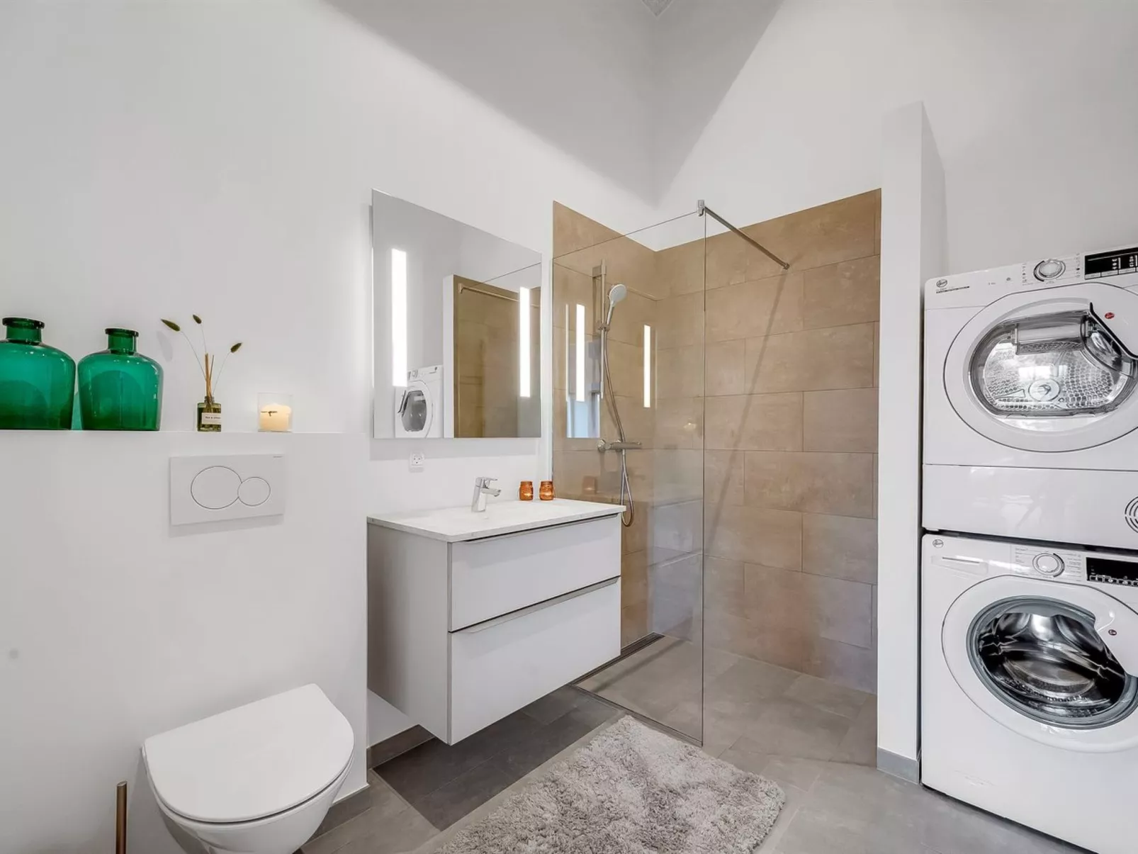 "Kjeld" -  from the sea-Drinnen