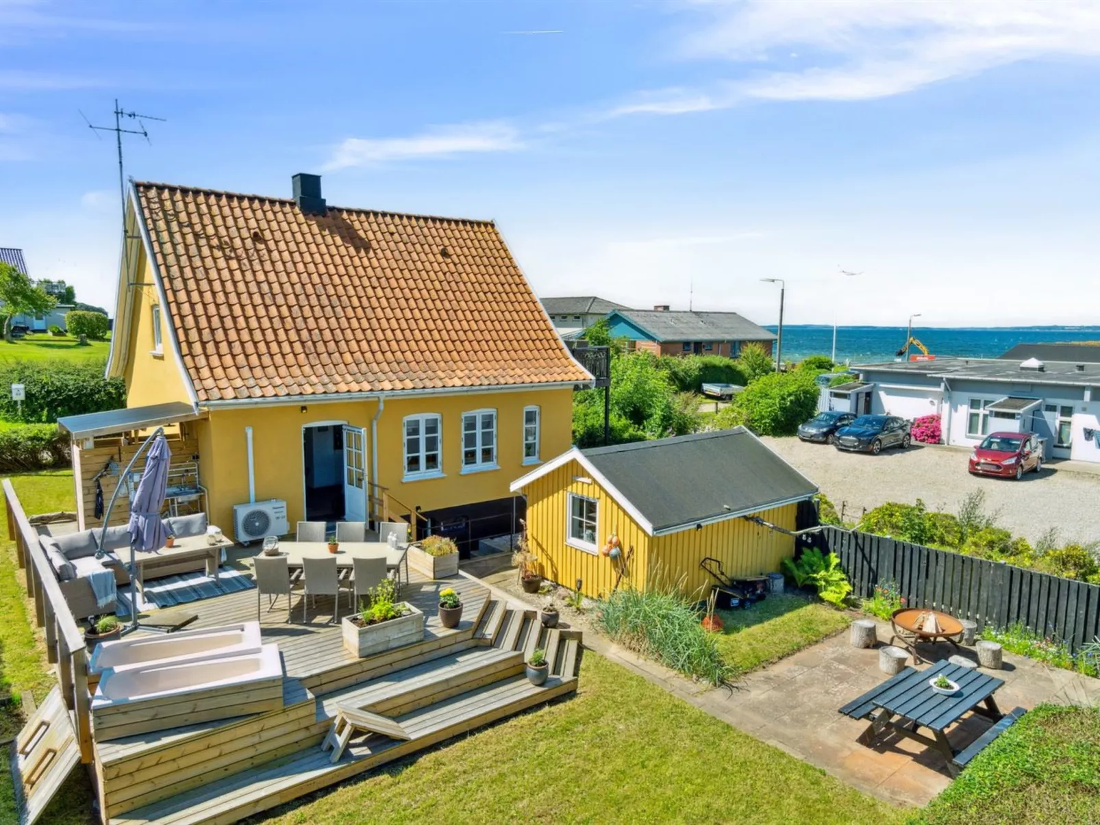 "Mari" - 150m from the sea-Outside