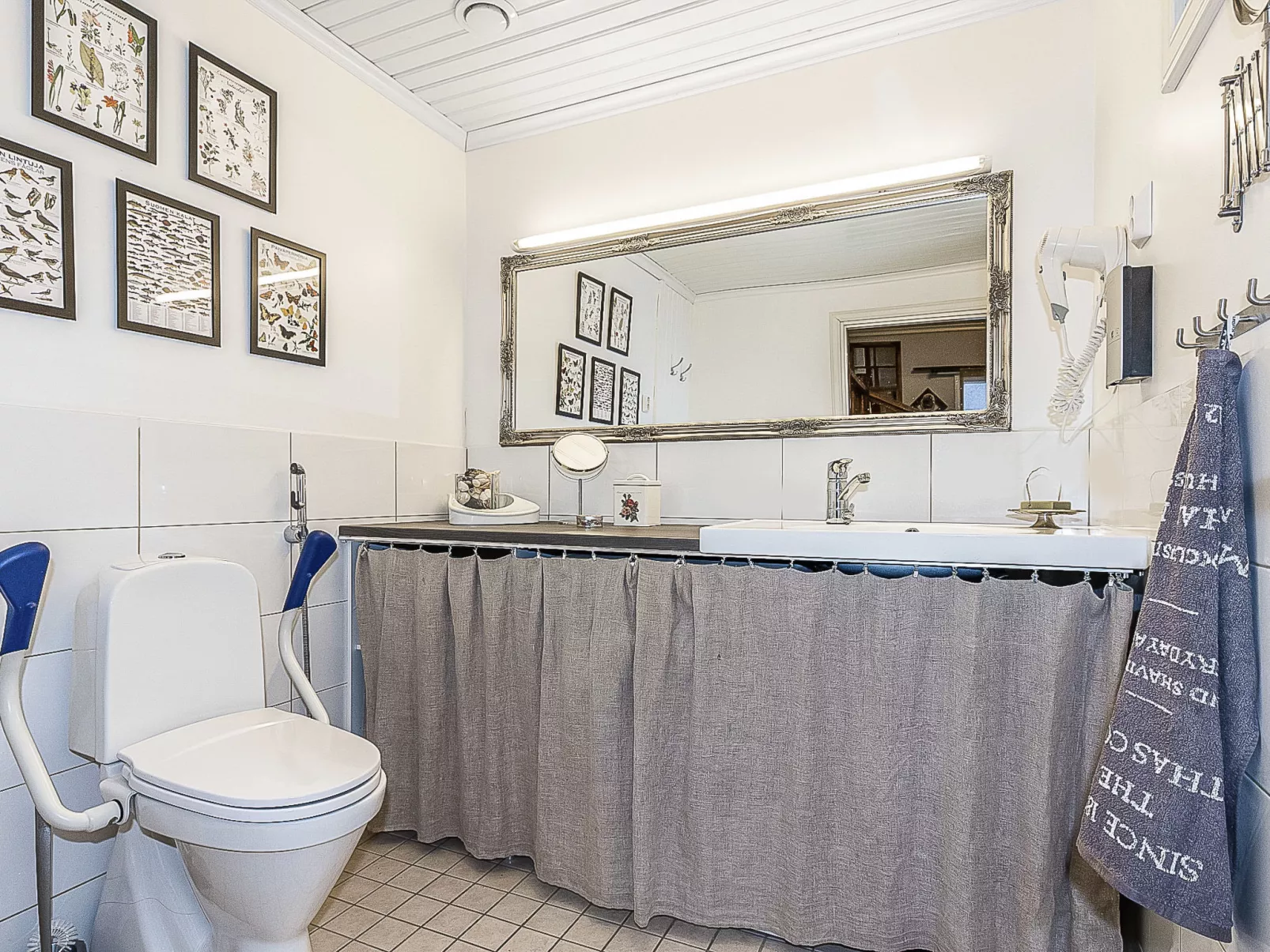 Päätalo, mökkilomat ja perhejuhlat-Dedans