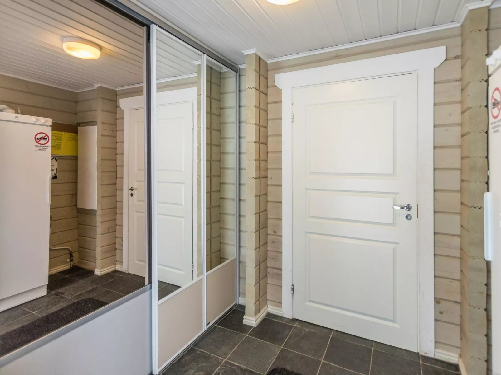 Uulanlinna a, paritalo-Dedans