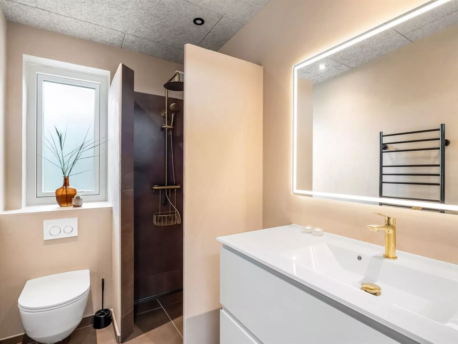 "Øthger" - 1.3km from the sea-Dedans