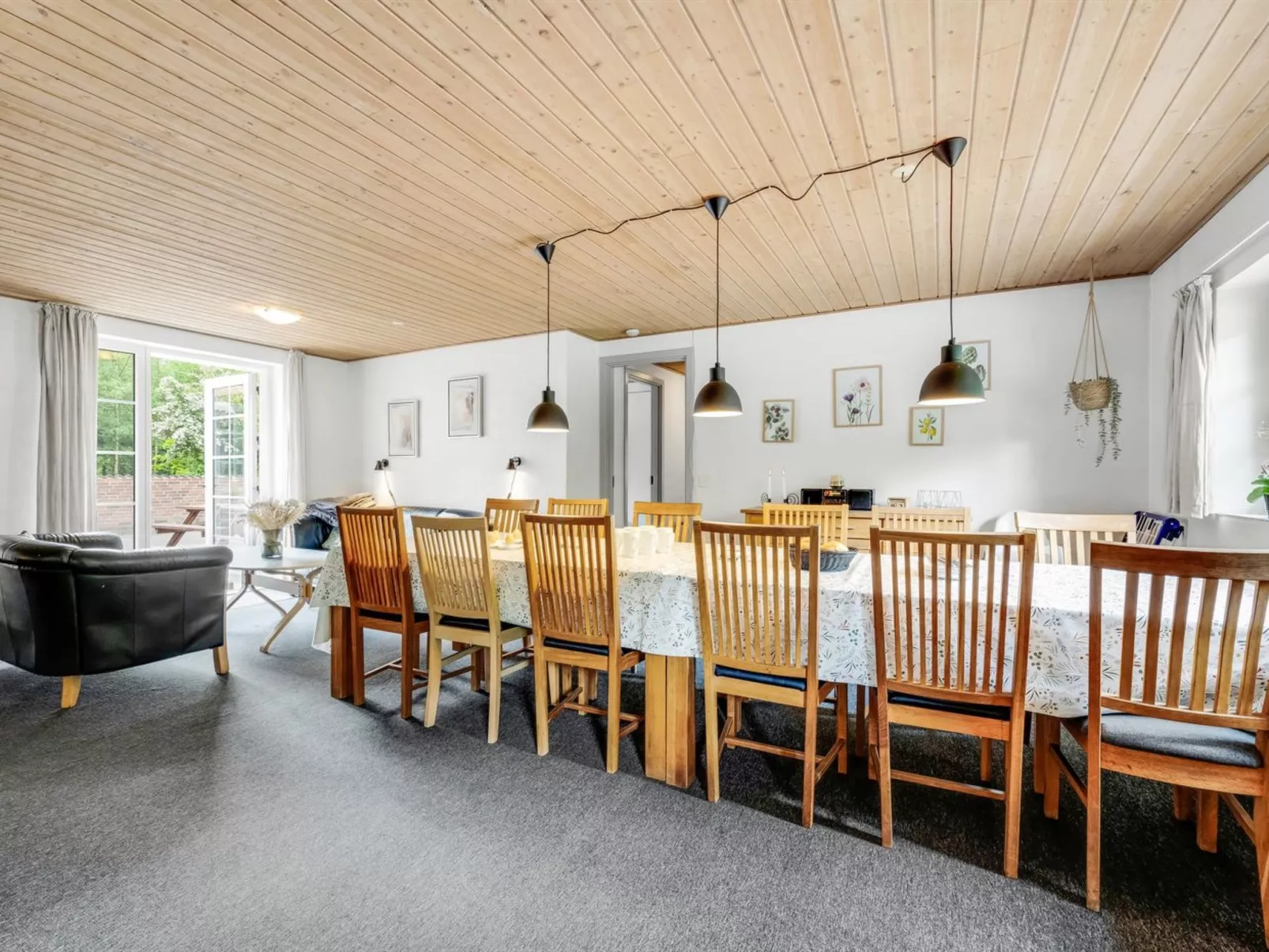 "Ulf" - 2km from the sea-Drinnen