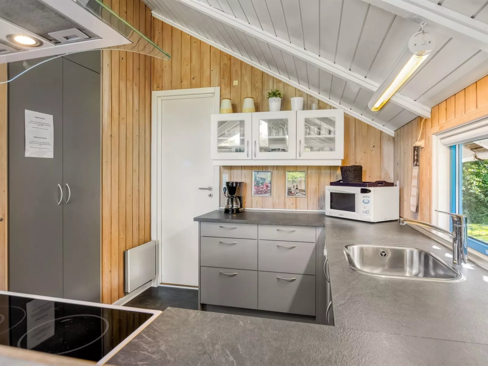 "Kai" - 400m from the sea-Drinnen