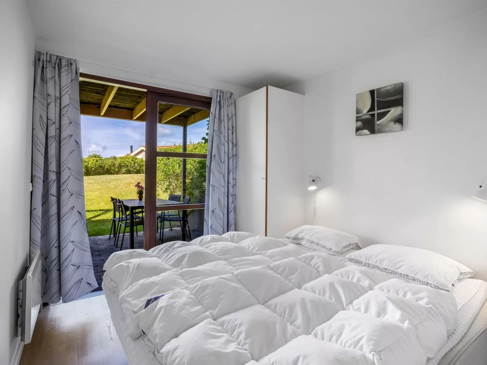 "Rouwen" - 120m from the sea-Drinnen