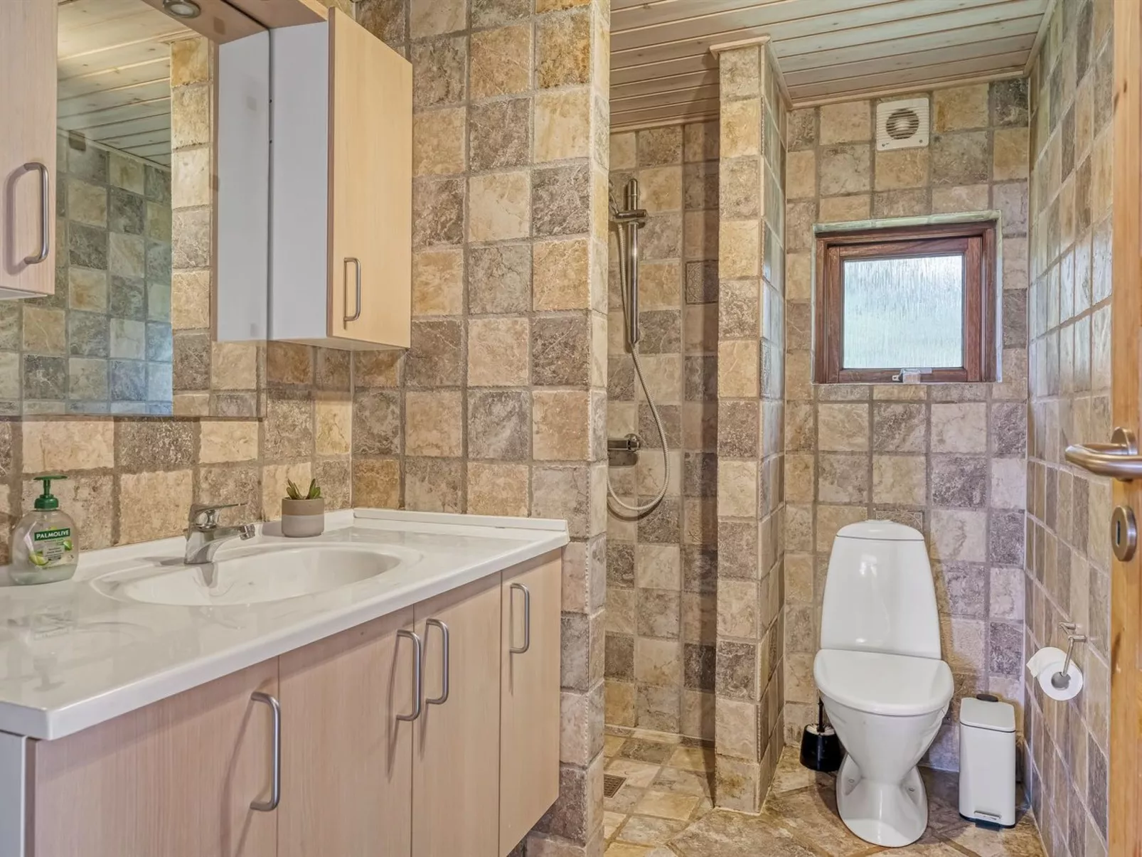 "Edele" - 5km from the sea-Drinnen