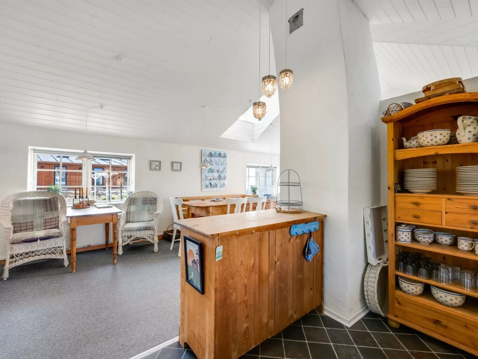 "Reinhard" -  from the sea-Drinnen