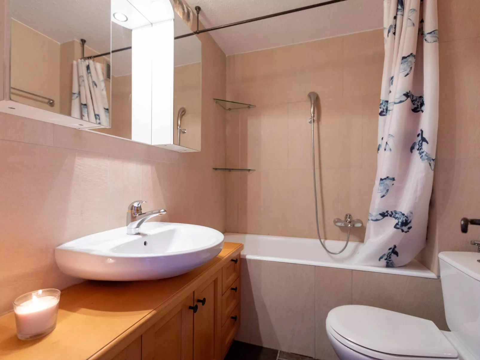 Les Hespérides 2-Drinnen