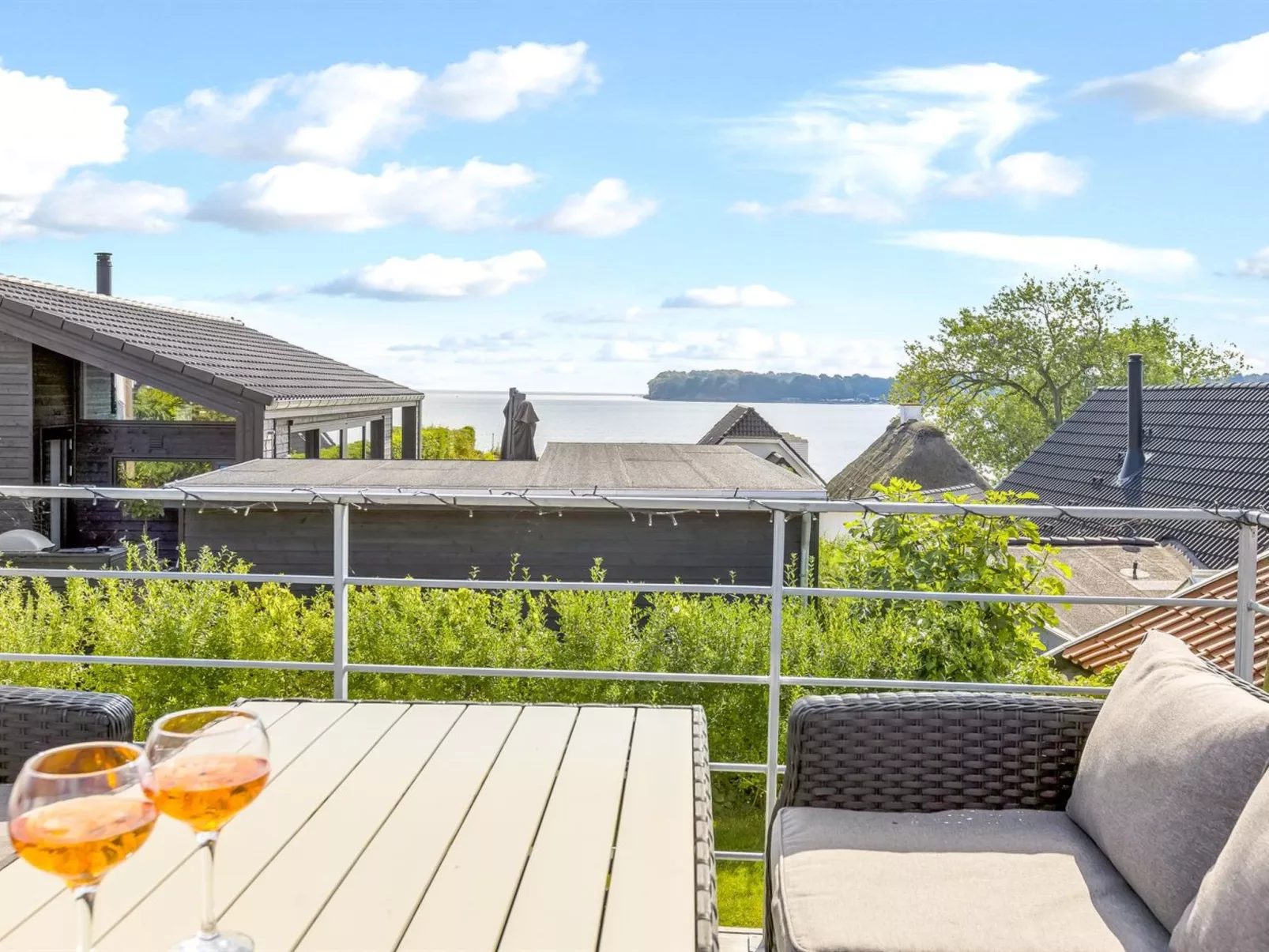 "Delan" - 75m from the sea-Outside