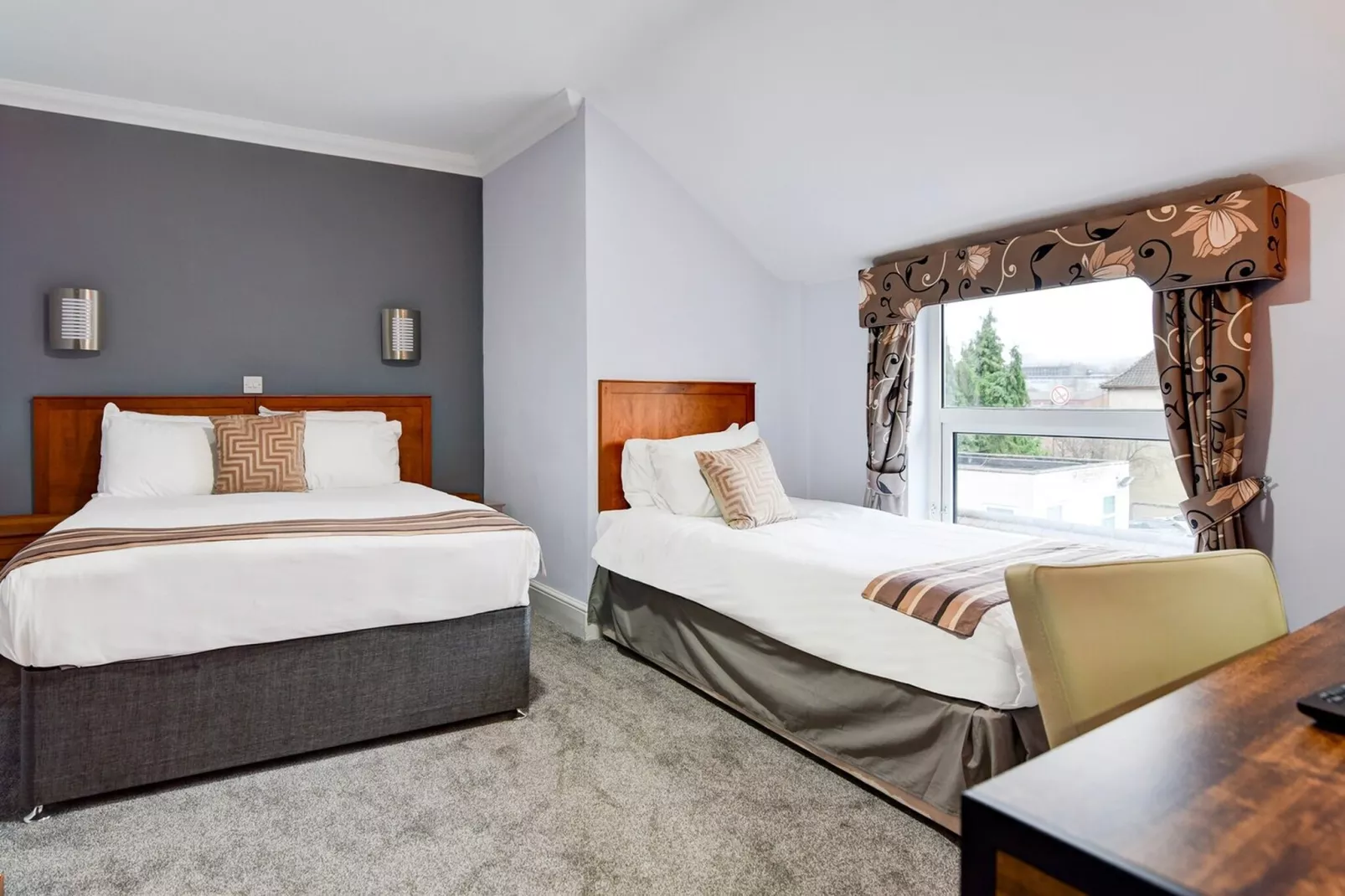 Standard Twin Room-Bedroom