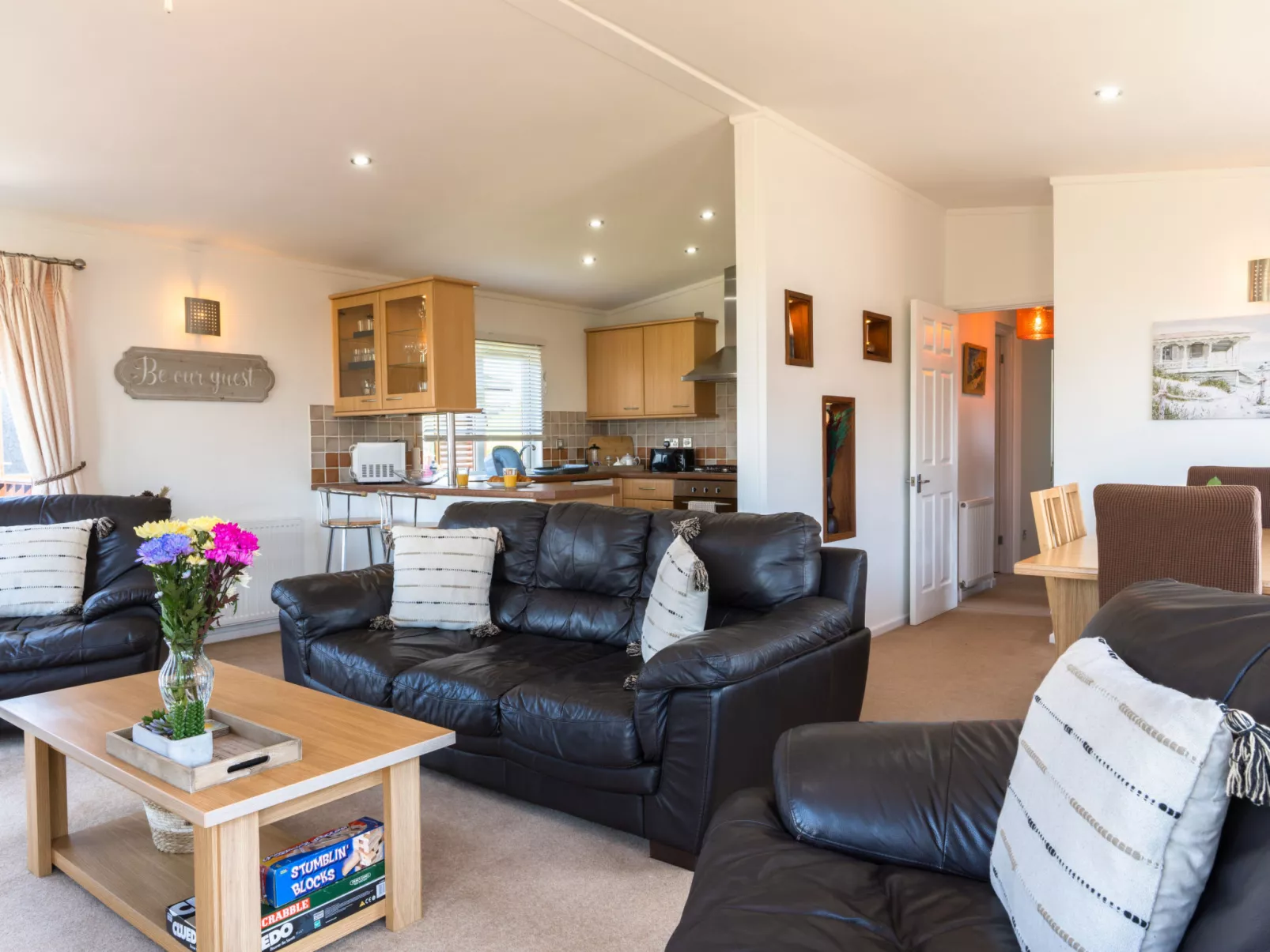 Serendipity Lodge-Inside